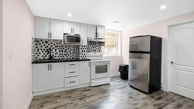 Additional property image - 11 Cavalier Crt