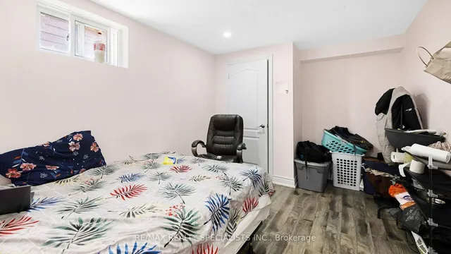 Additional property image - 11 Cavalier Crt
