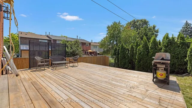 Additional property image - 11 Cavalier Crt