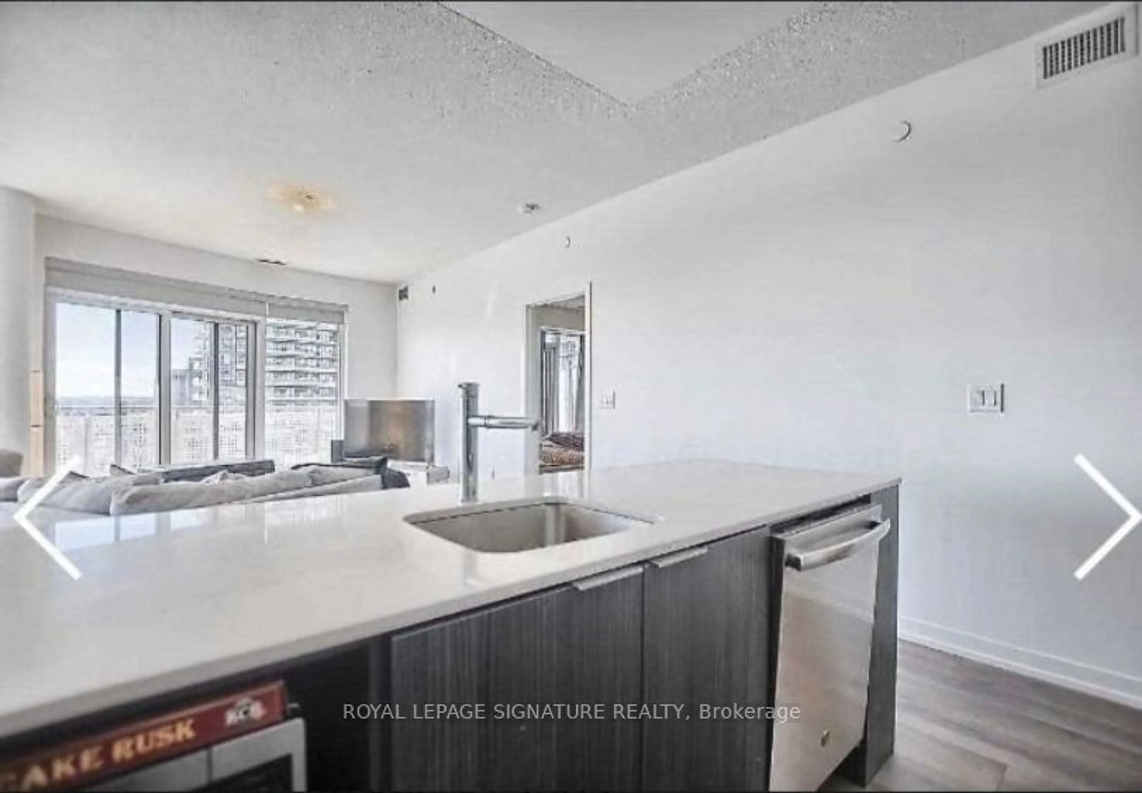 Kitchen for 2520 Eglinton Ave #617, Mississauga Ontario L5M 0Y4