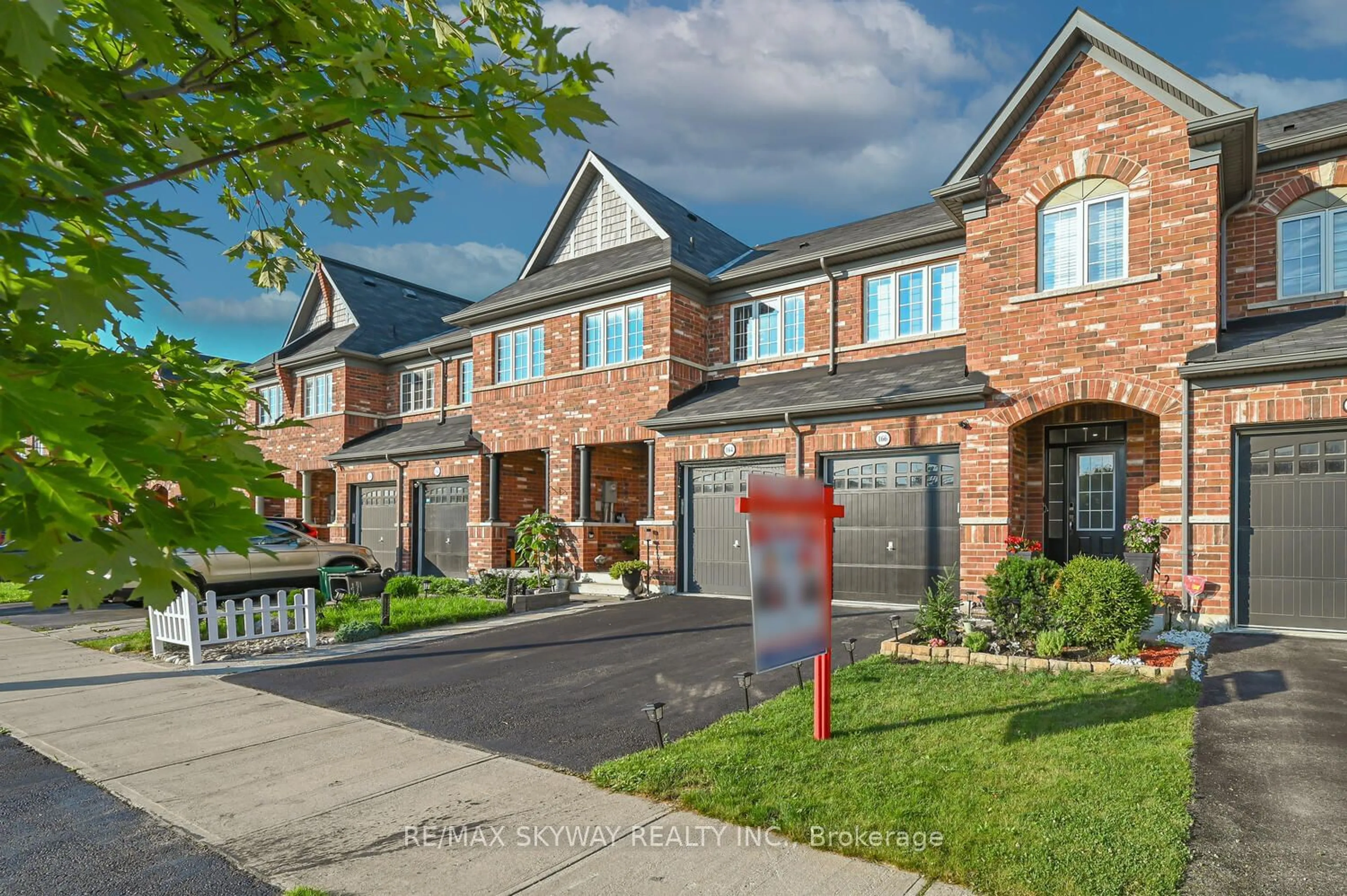 Home with brick exterior material for 166 Sussexvale Dr, Brampton Ontario L6R 3R1