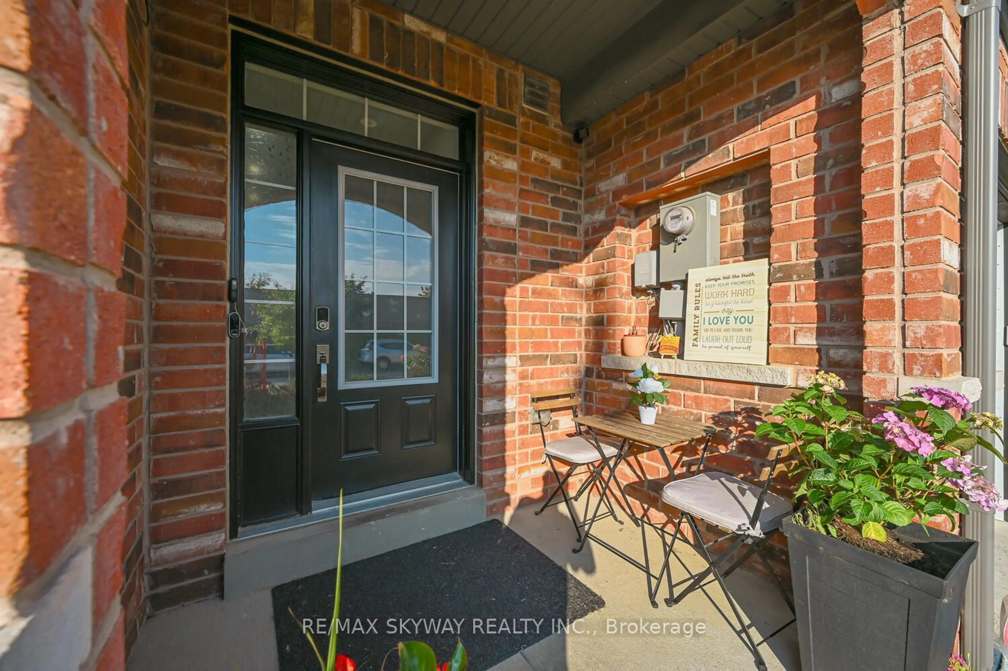 Patio, the street view for 166 Sussexvale Dr, Brampton Ontario L6R 3R1