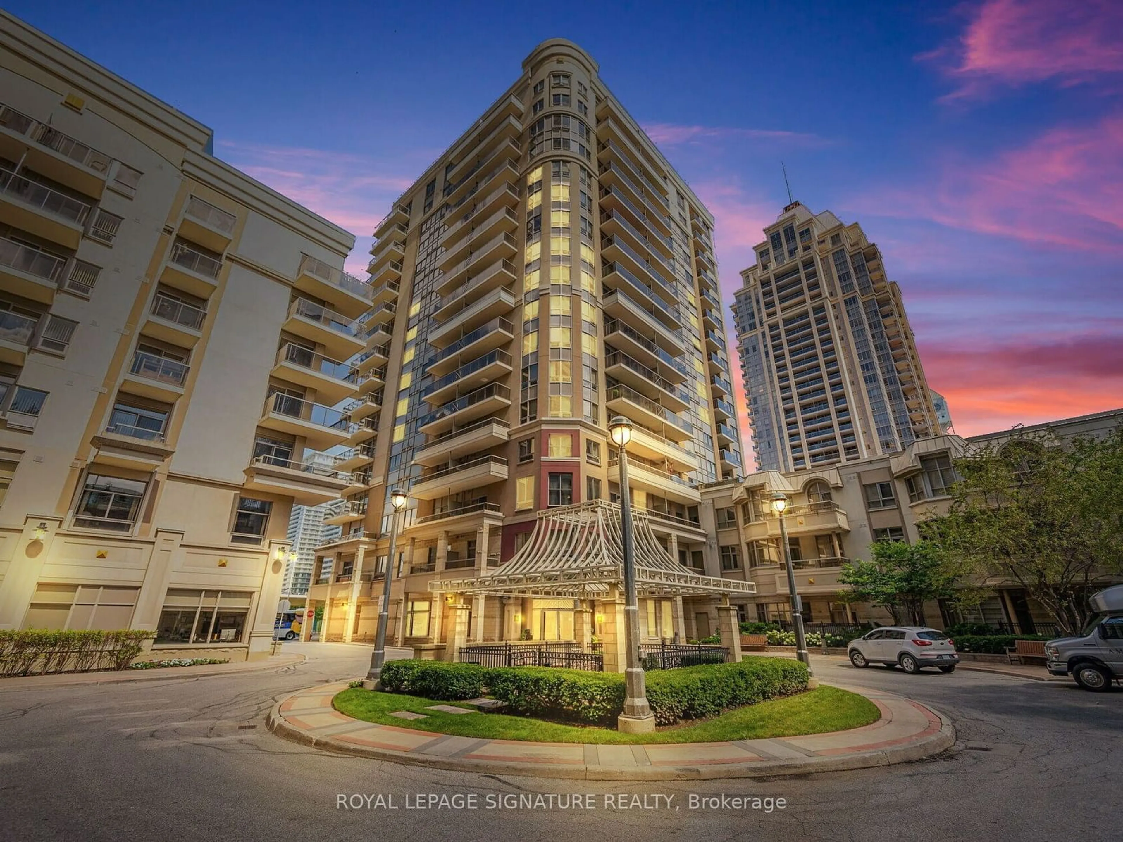 A pic from exterior of the house or condo for 350 Princess Royal Dr #906, Mississauga Ontario L5B 4N1