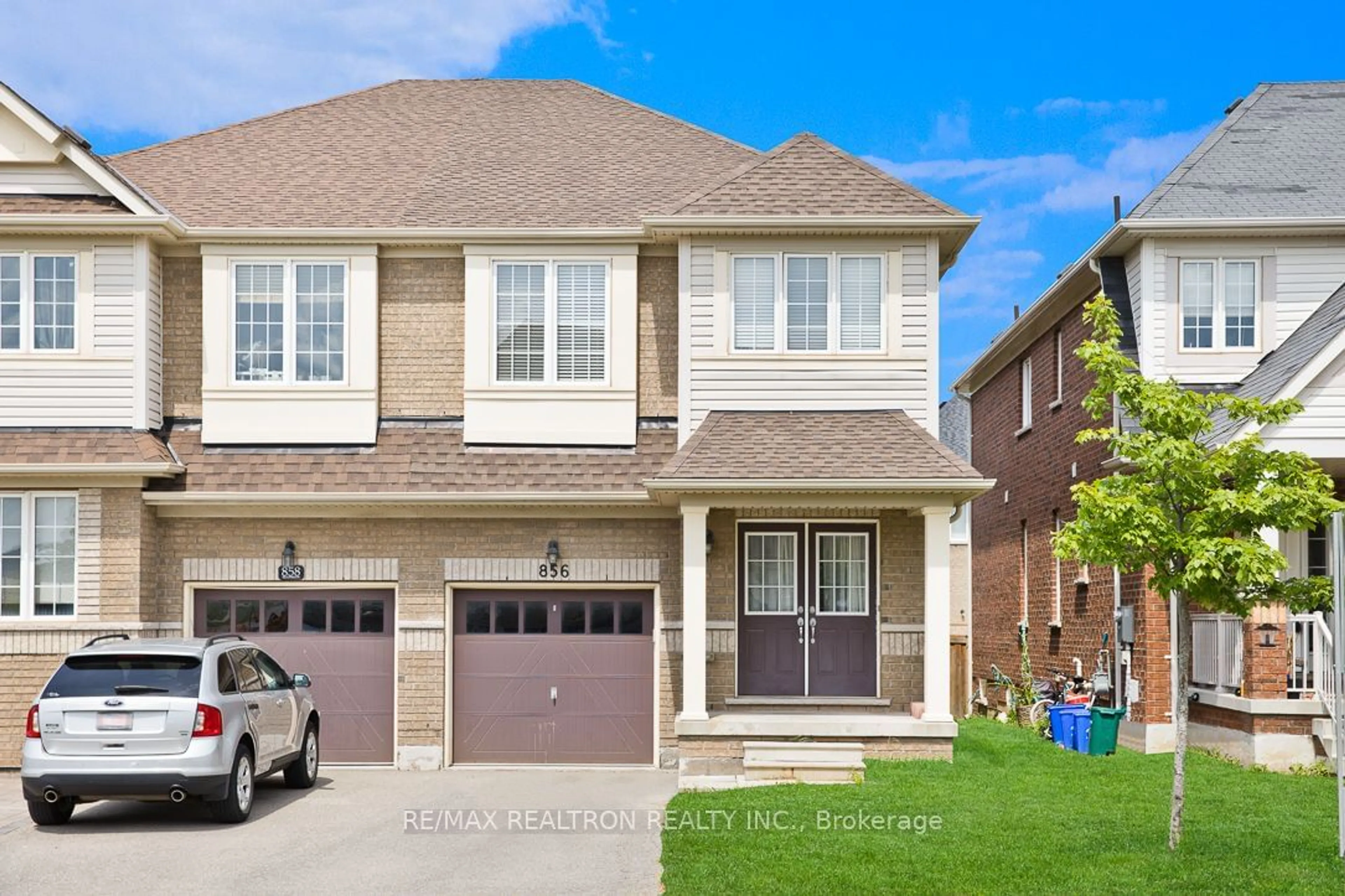 Frontside or backside of a home for 856 Miltonbrook Cres, Milton Ontario L9T 7P5