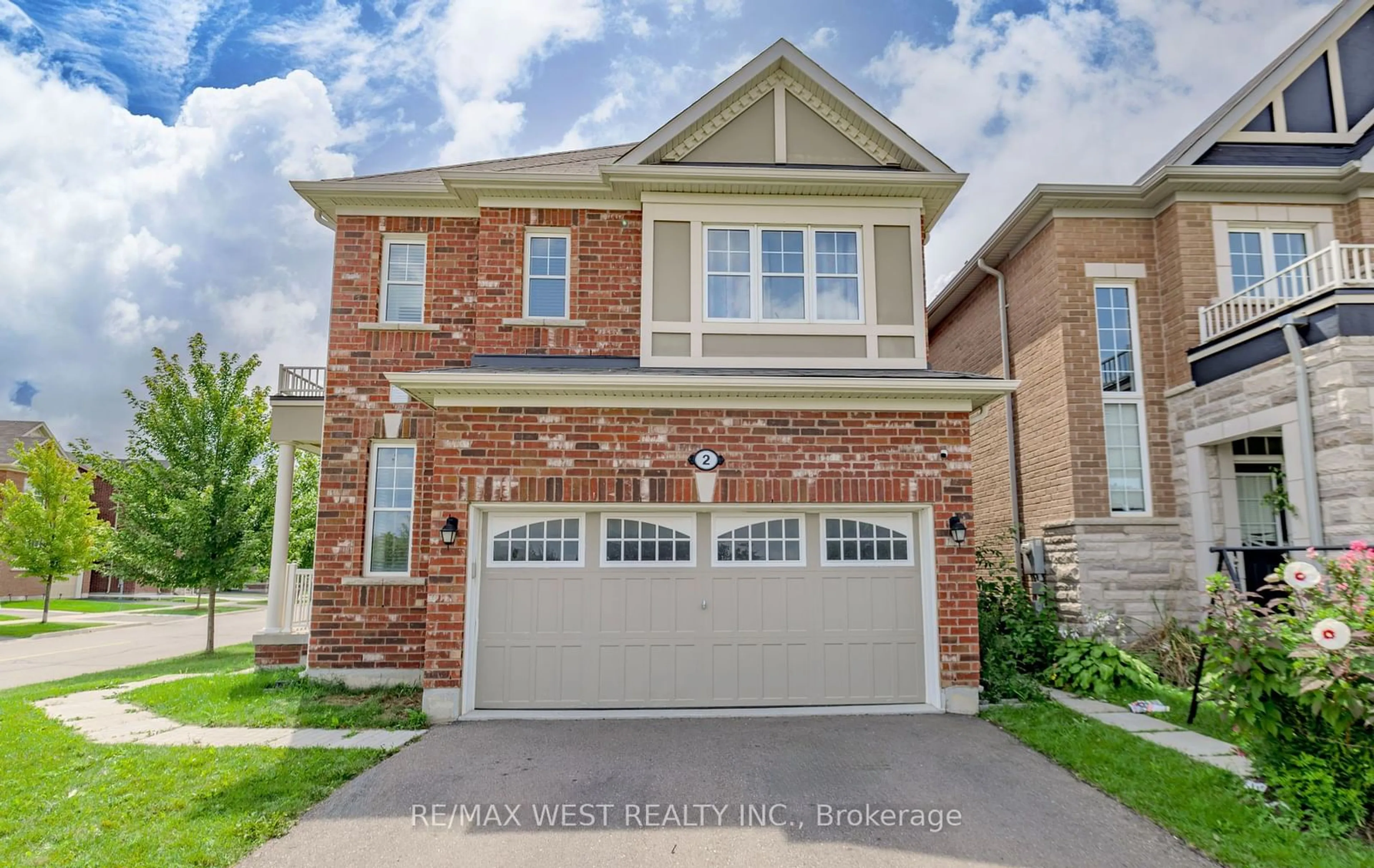 Home with brick exterior material for 2 Redfern St, Brampton Ontario L7A 4T7