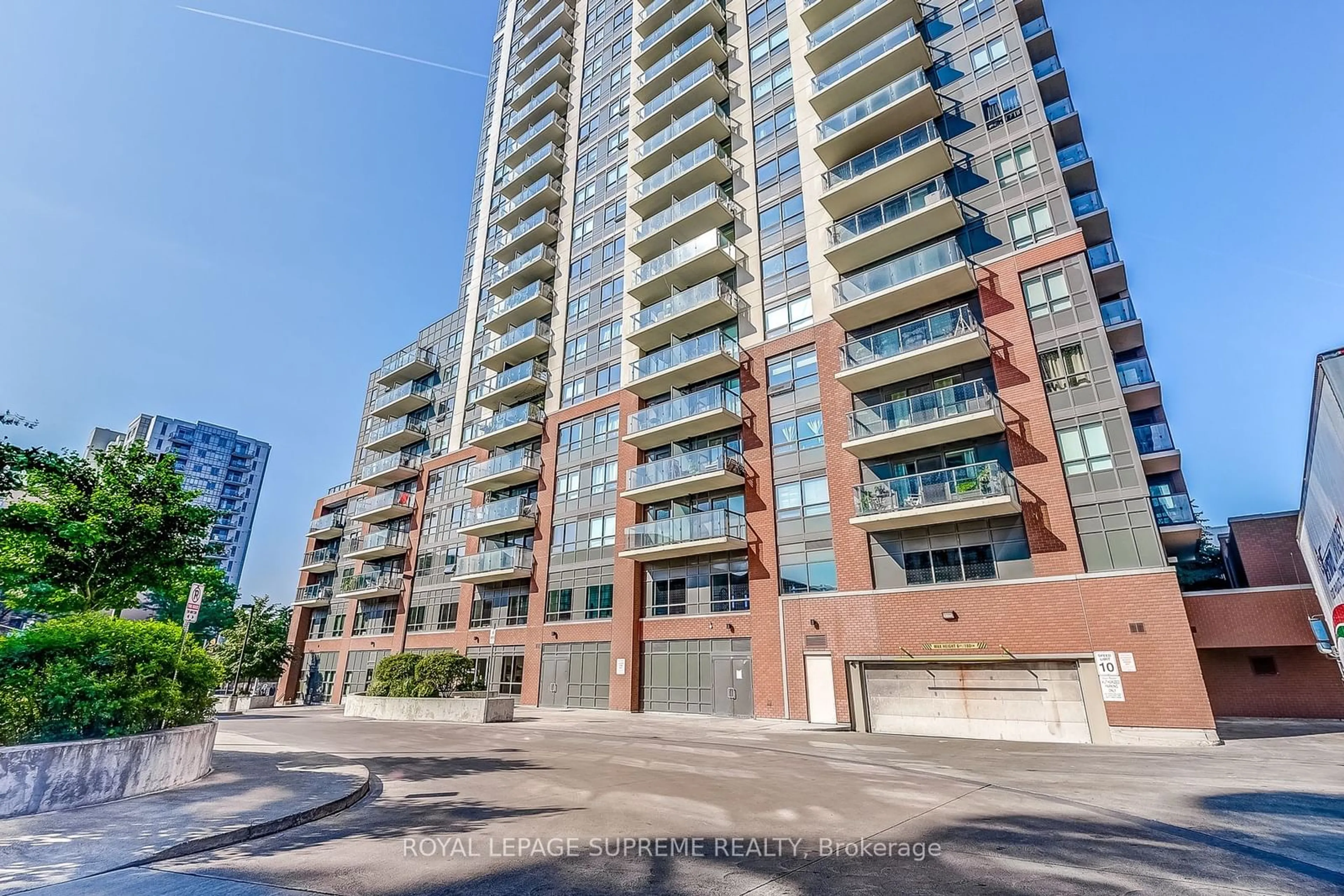 A pic from exterior of the house or condo for 1420 Dupont St #1011, Toronto Ontario M6H 0C2