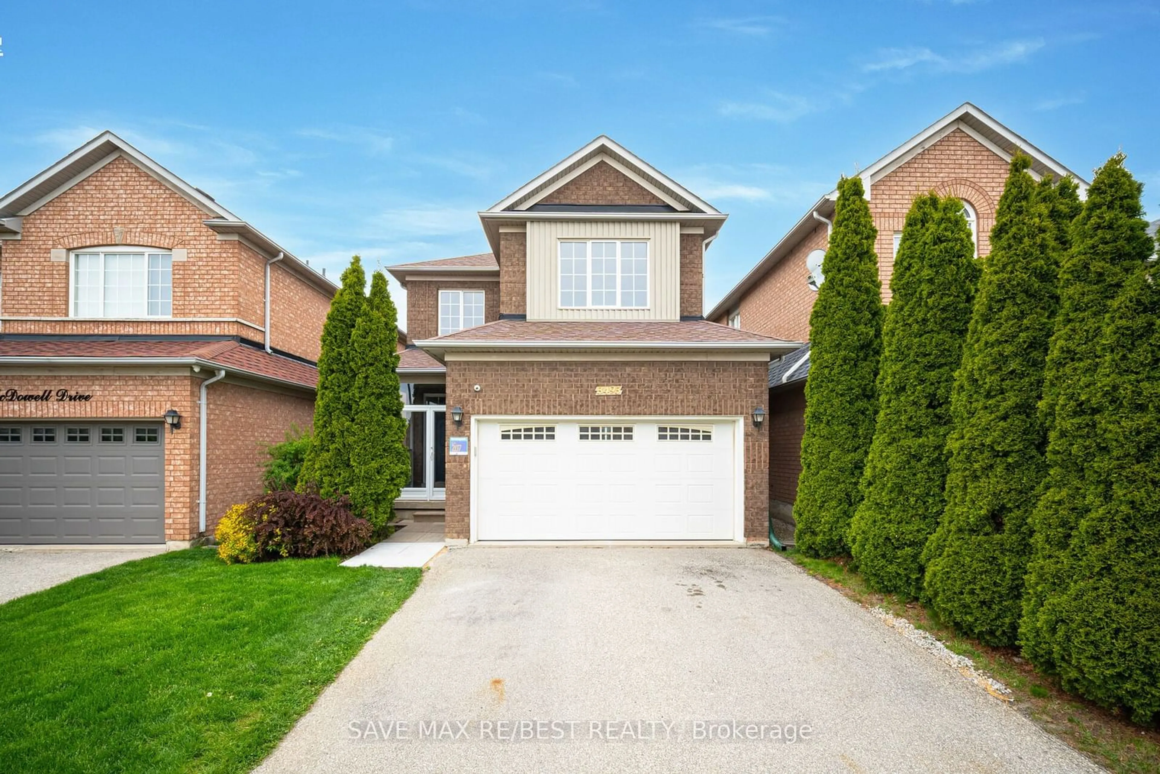 Frontside or backside of a home for 3493 Mcdowell Dr, Mississauga Ontario L5M 6R6