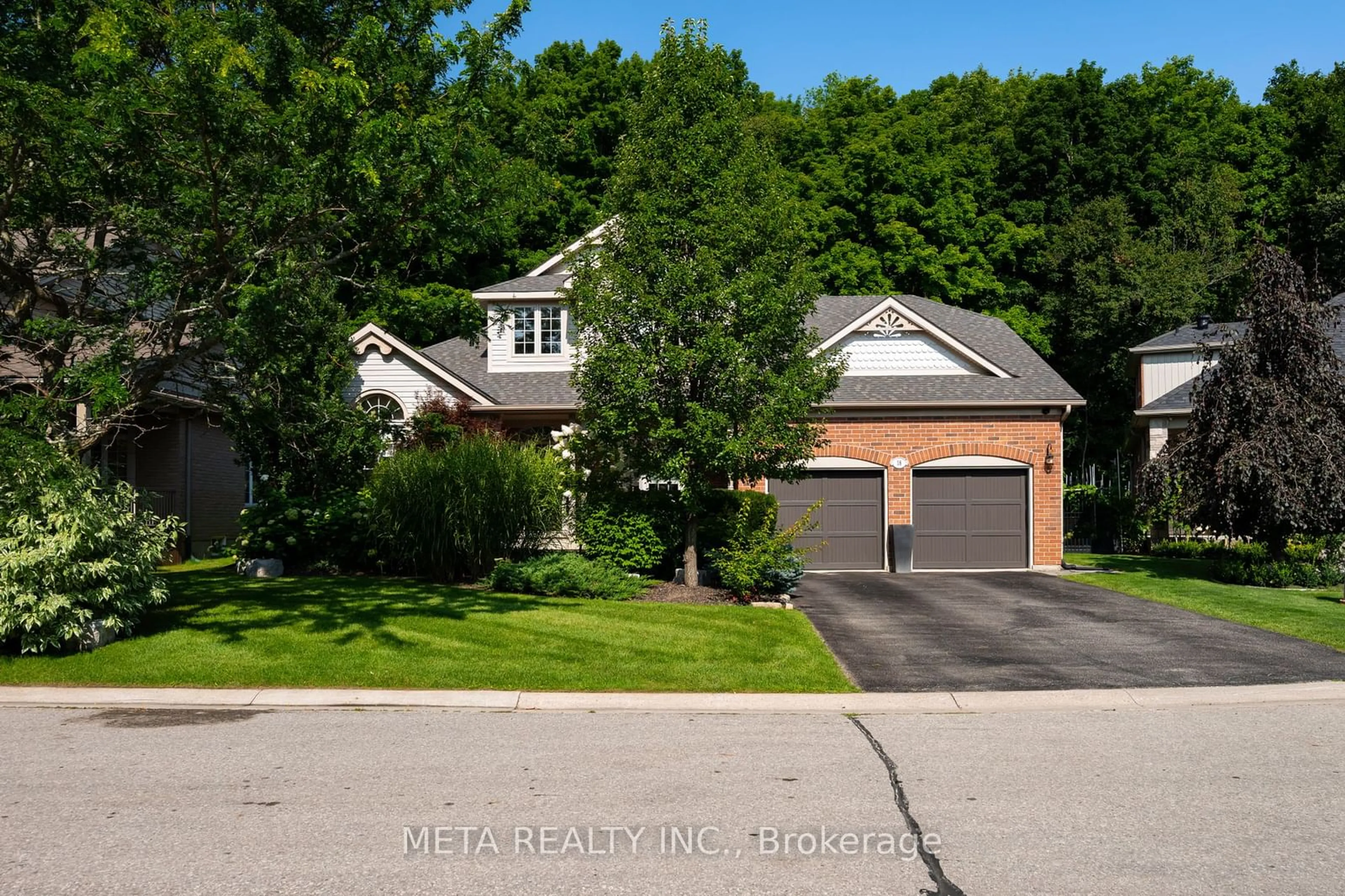 Frontside or backside of a home, the street view for 18 Filton Rd, Caledon Ontario L7C 1R5