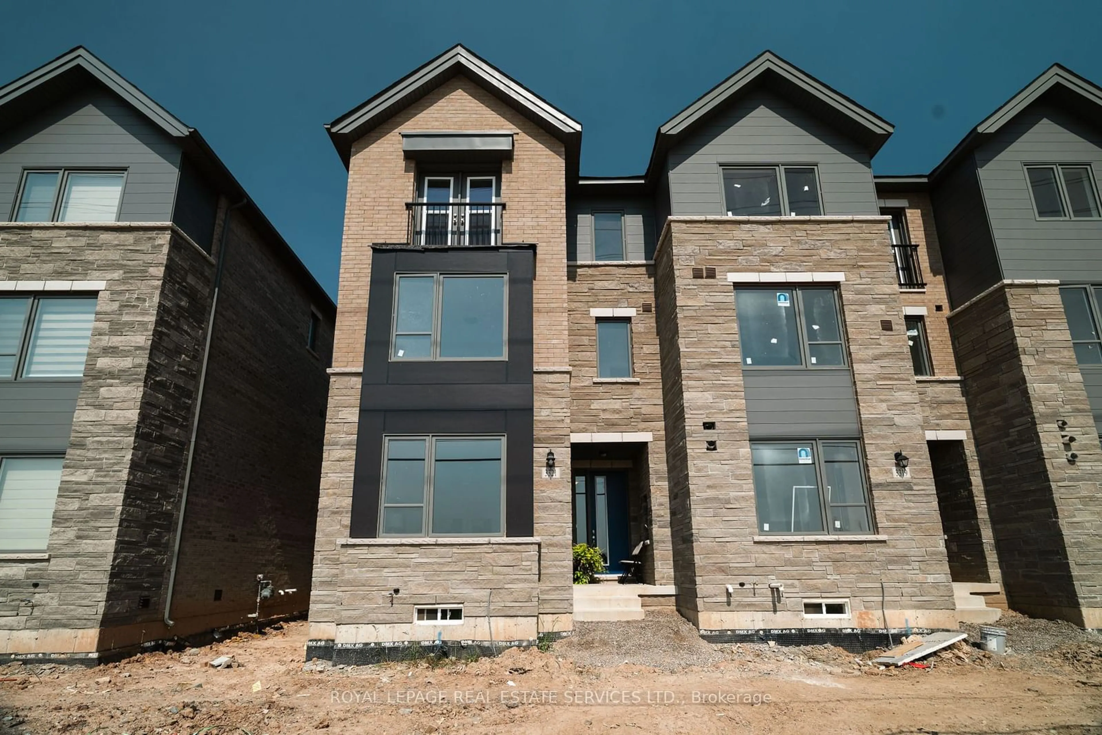 A pic from exterior of the house or condo for 3321 Sixth Line, Oakville Ontario L6H 0Z5