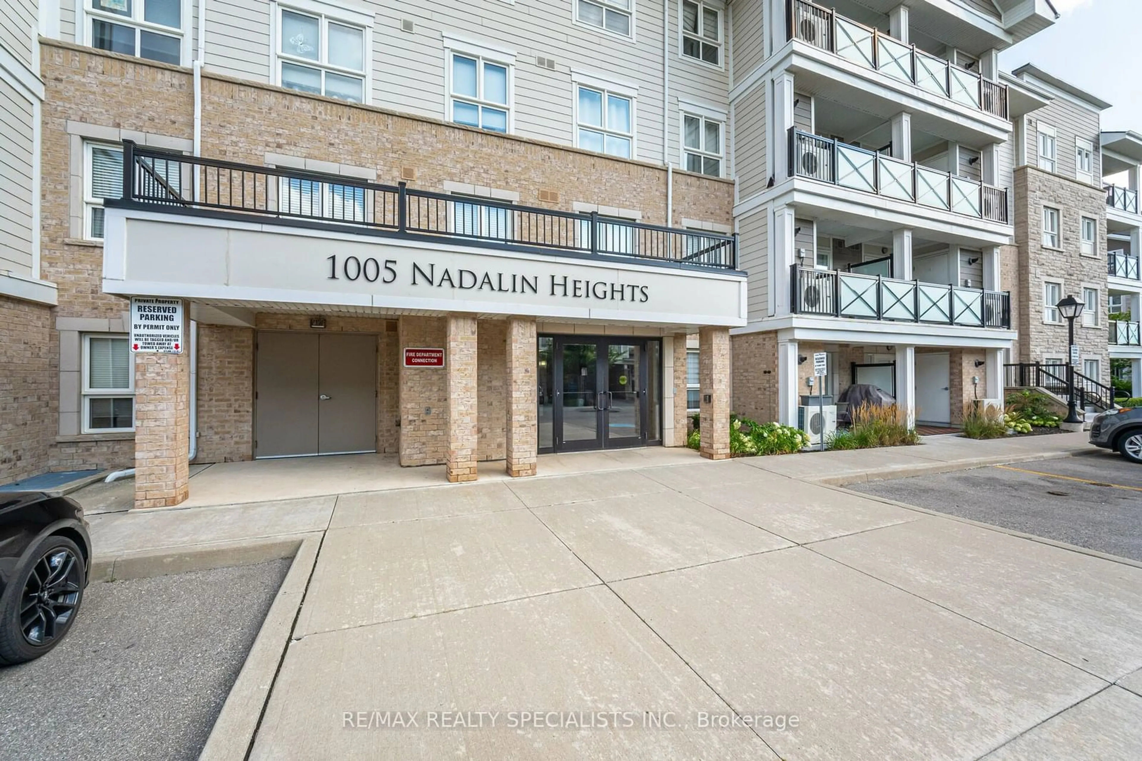 A pic from exterior of the house or condo for 1005 Nadalin Heights #411, Milton Ontario L9T 8R4