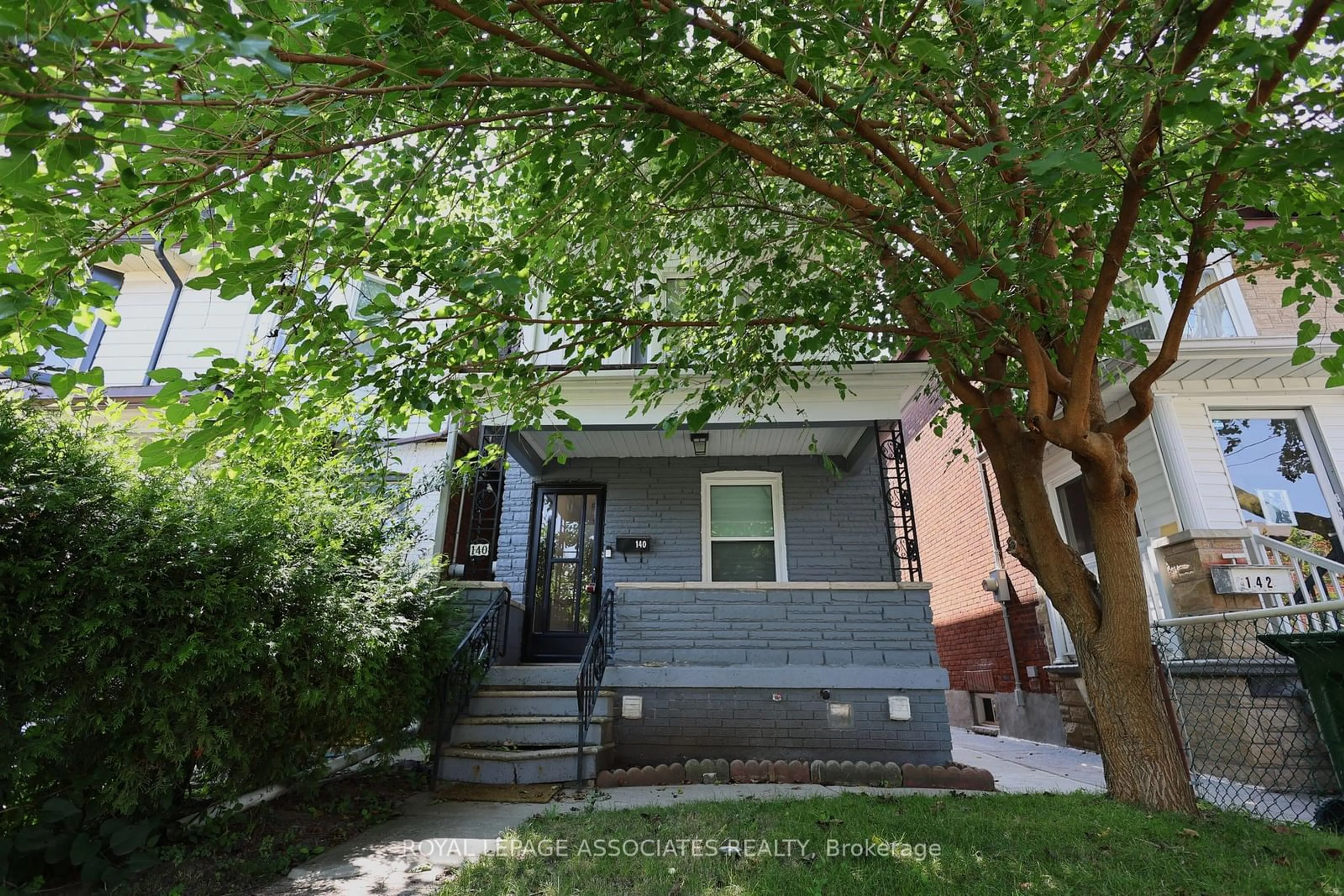 Outside view for 140 Brownville Ave, Toronto Ontario M6N 4L4