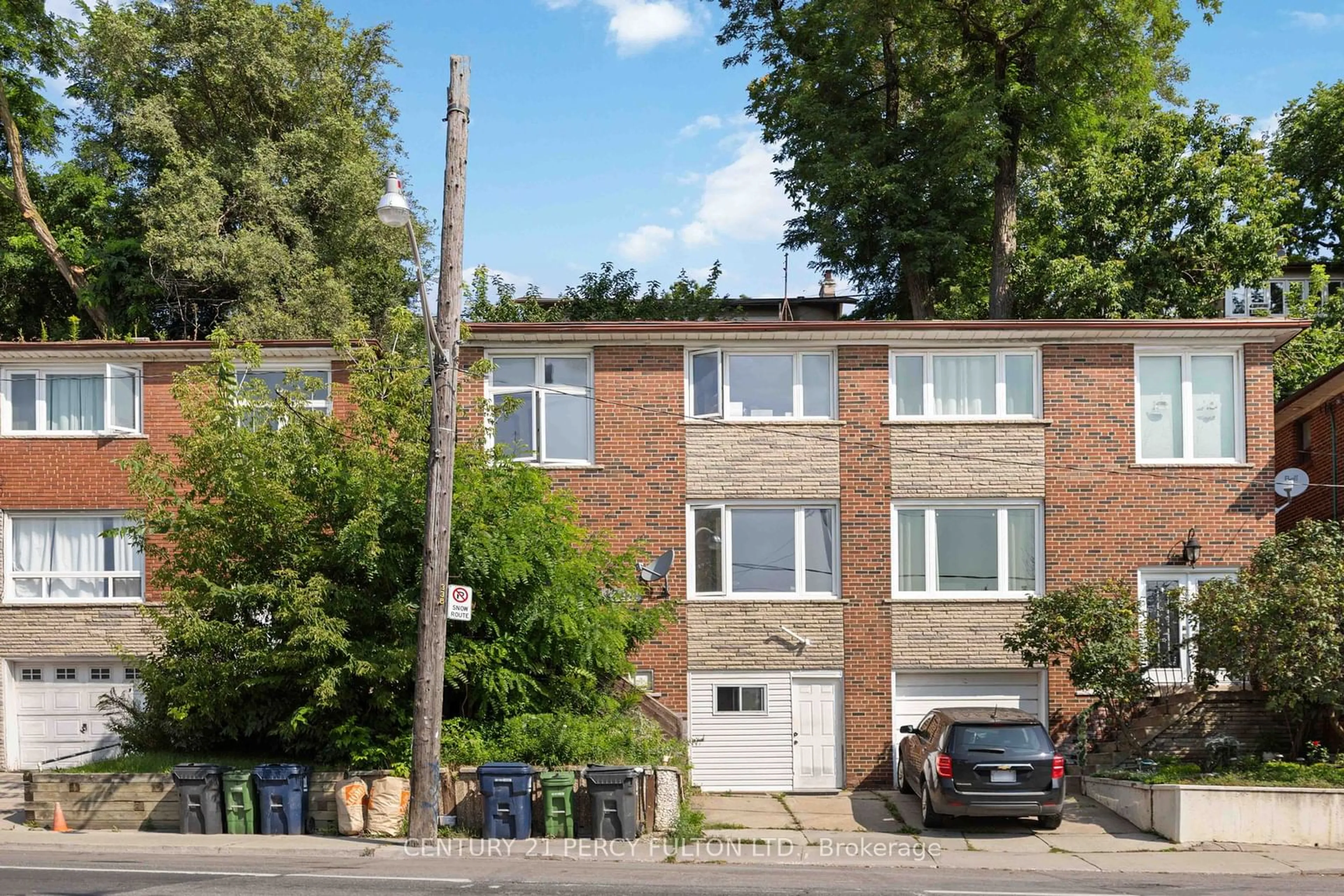 Home with brick exterior material, street for 1344 Davenport Rd, Toronto Ontario M6H 2G9