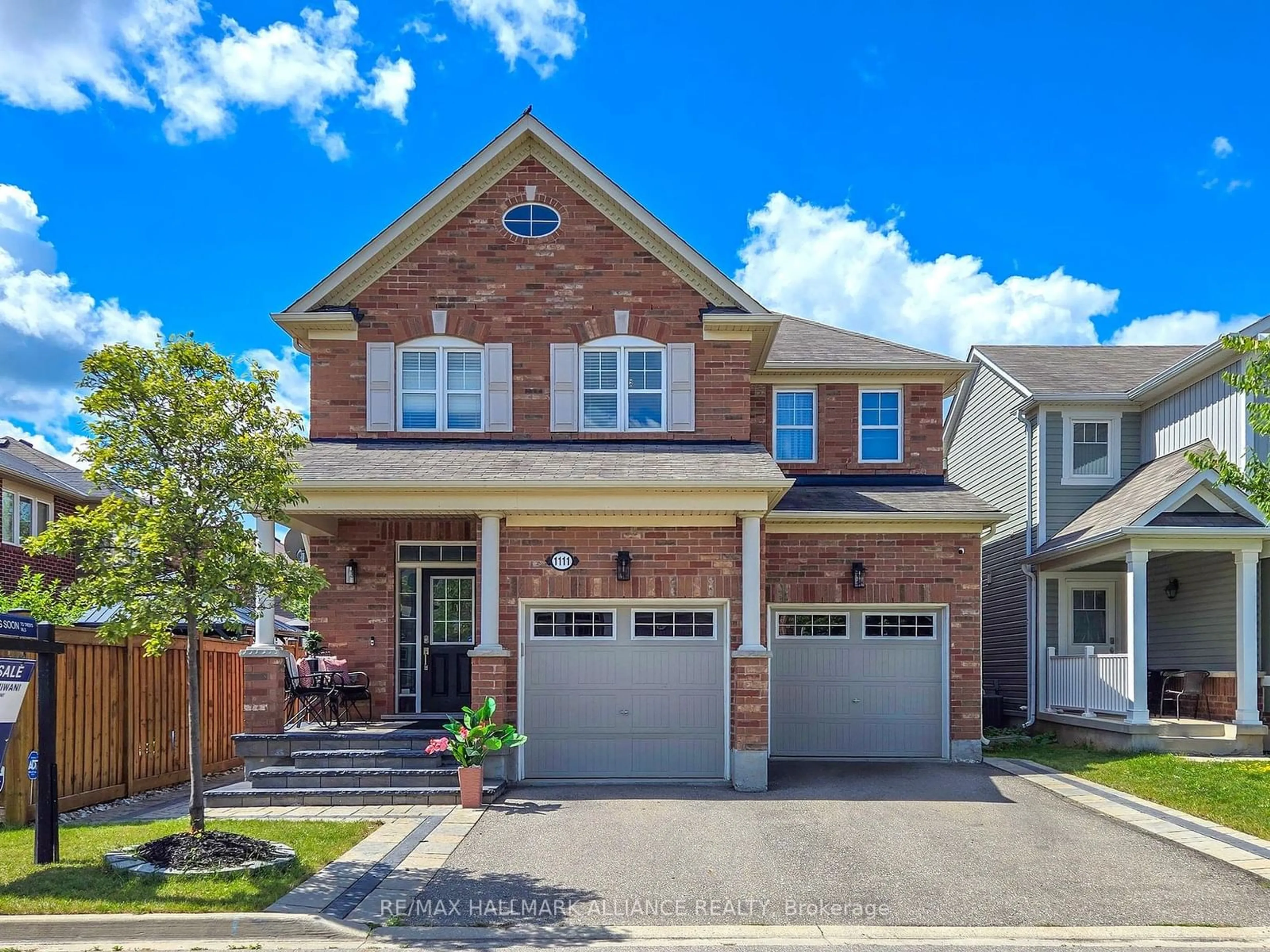 Home with brick exterior material for 1111 Solomon Crt, Milton Ontario L9T 2X5