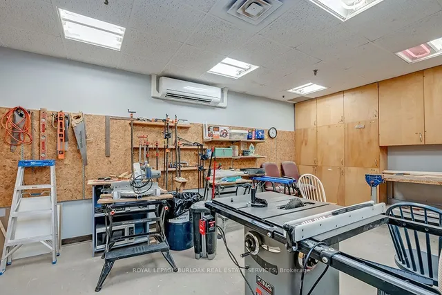 Additional property image - 5250 Lakeshore Rd Unit 1009