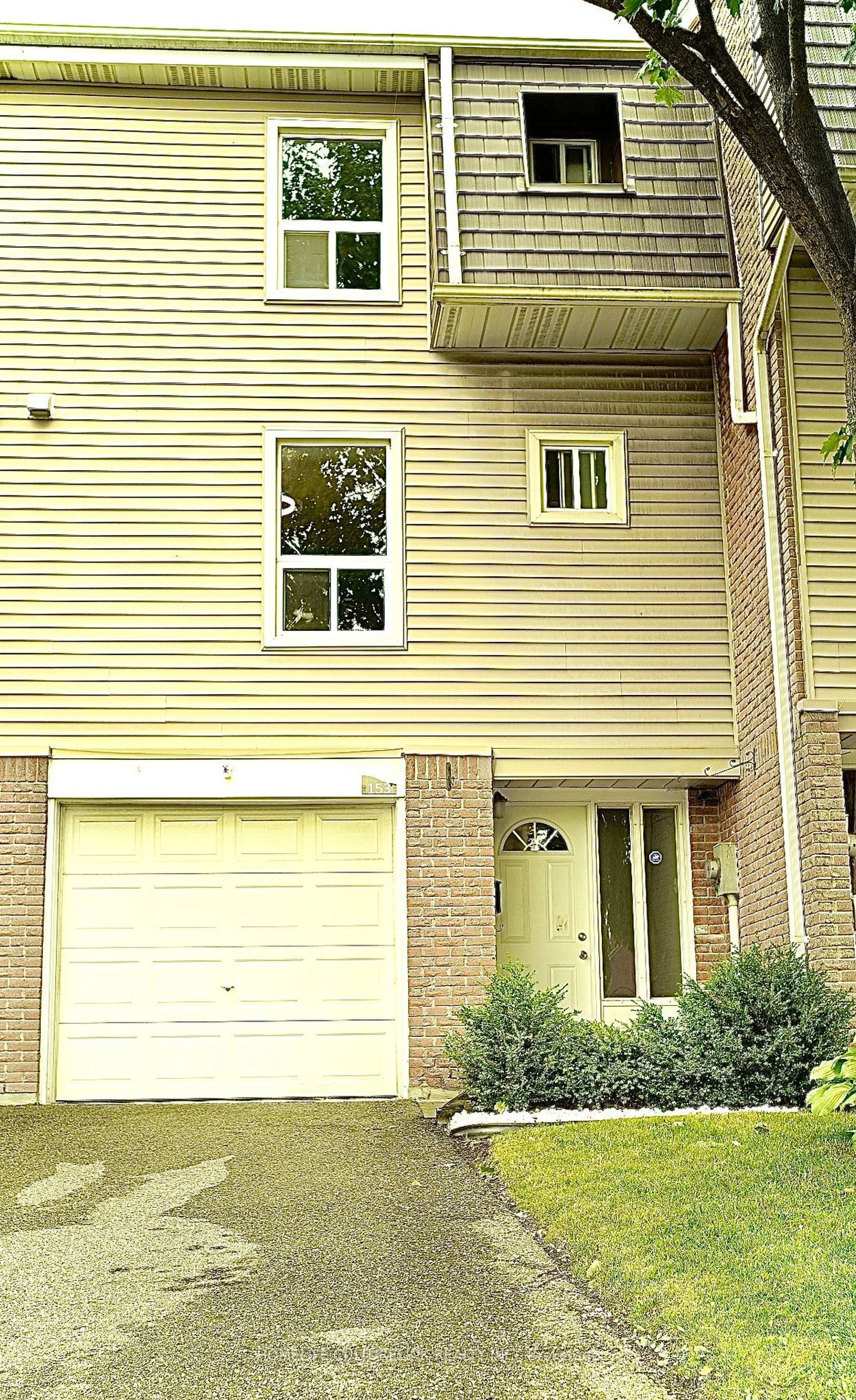 A pic from exterior of the house or condo for 153 Enderby Cres, Brampton Ontario L6T 4C7