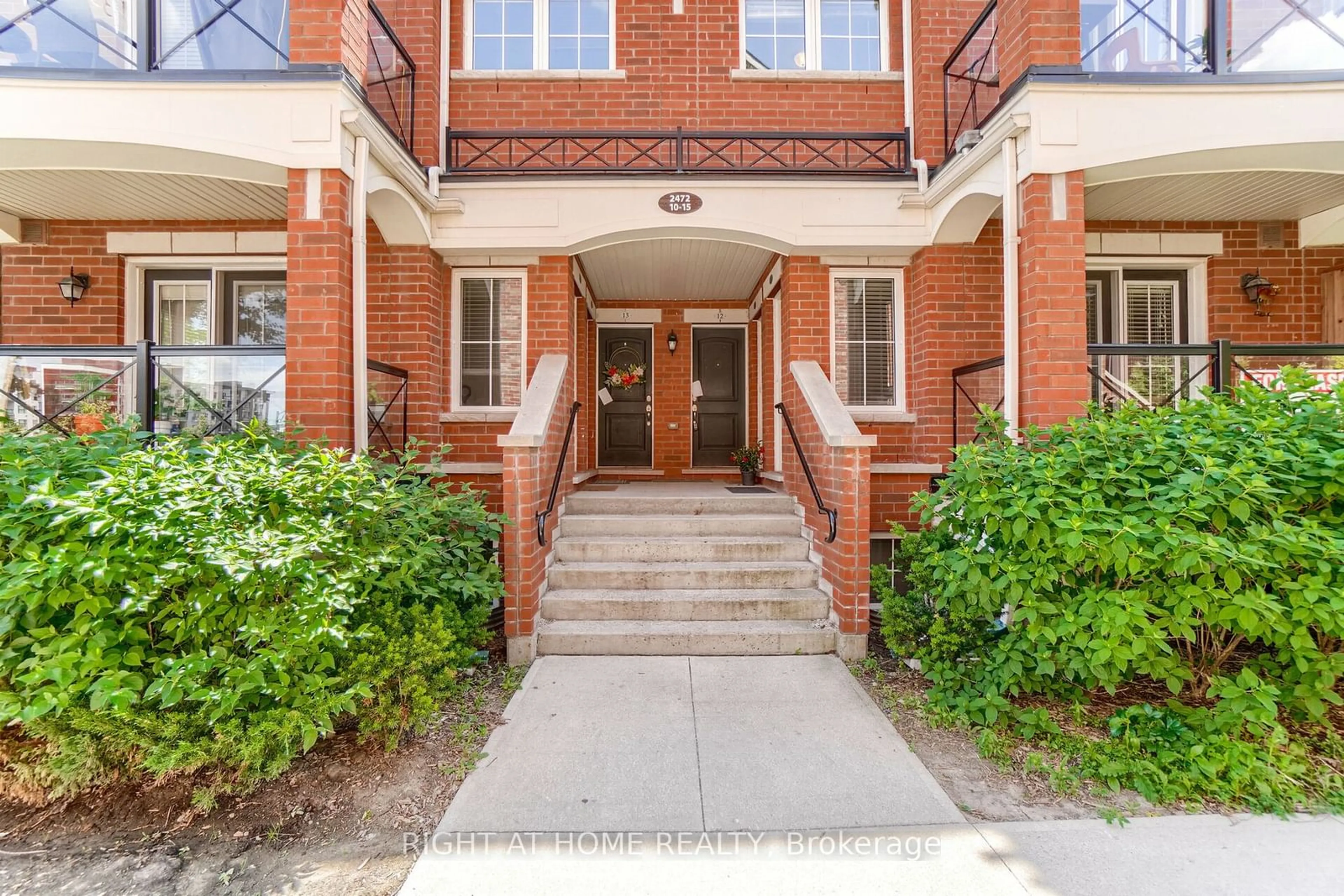 A pic from exterior of the house or condo, the front or back of building for 2472 Post Rd #11, Oakville Ontario L6H 0K1