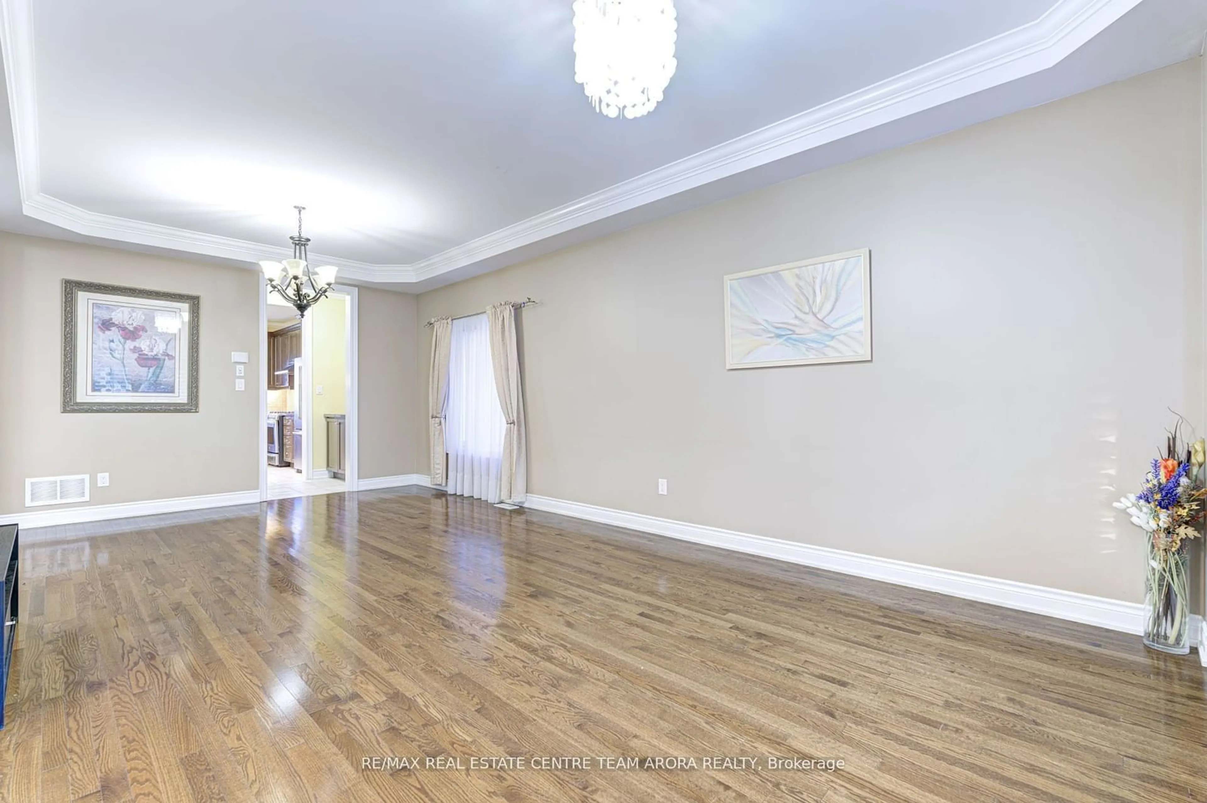 A pic of a room, wood floors for 99 Royal West Dr, Brampton Ontario L6X 0V8