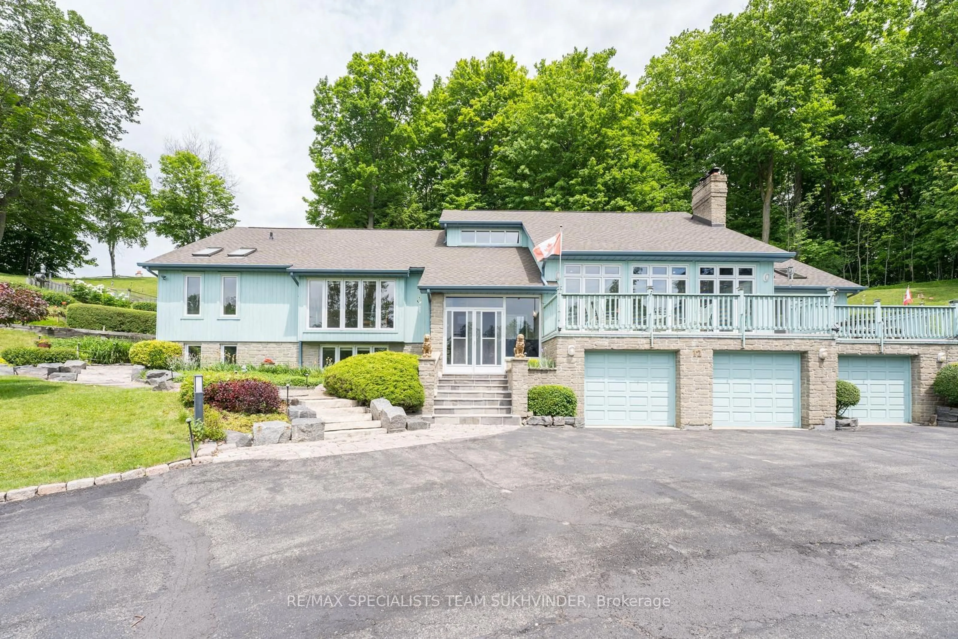 Frontside or backside of a home, cottage for 12 Matson Dr, Caledon Ontario L7E 0A9