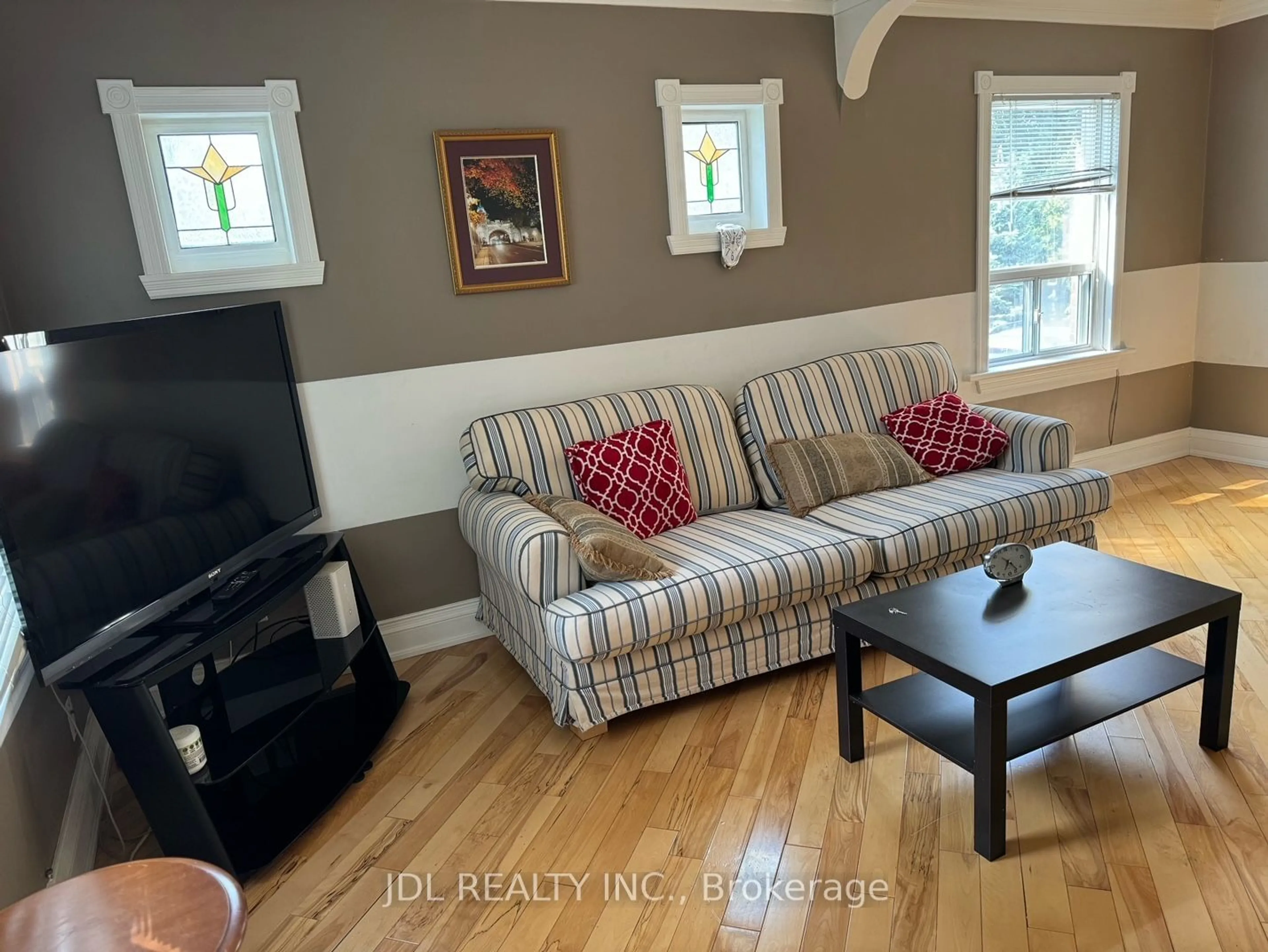 Living room, wood floors for 138 Wesley St, Toronto Ontario M8Y 2X1