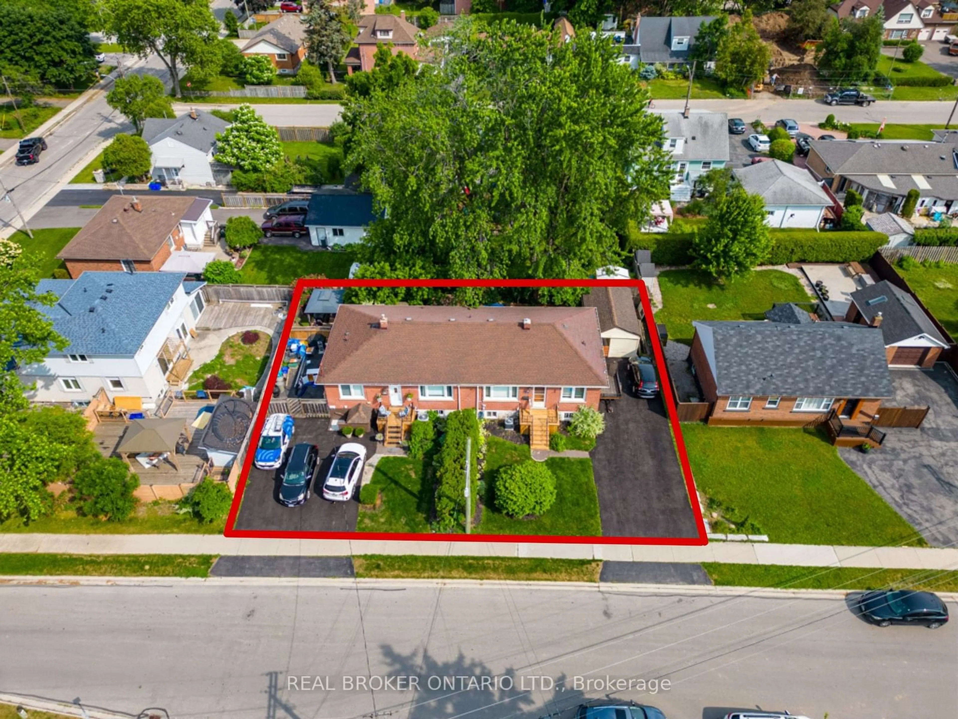 Frontside or backside of a home for 1306* Leighland Rd, Burlington Ontario L7R 3S5