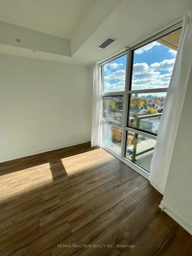 Additional property image - 1787 St Clair Ave Unit 604