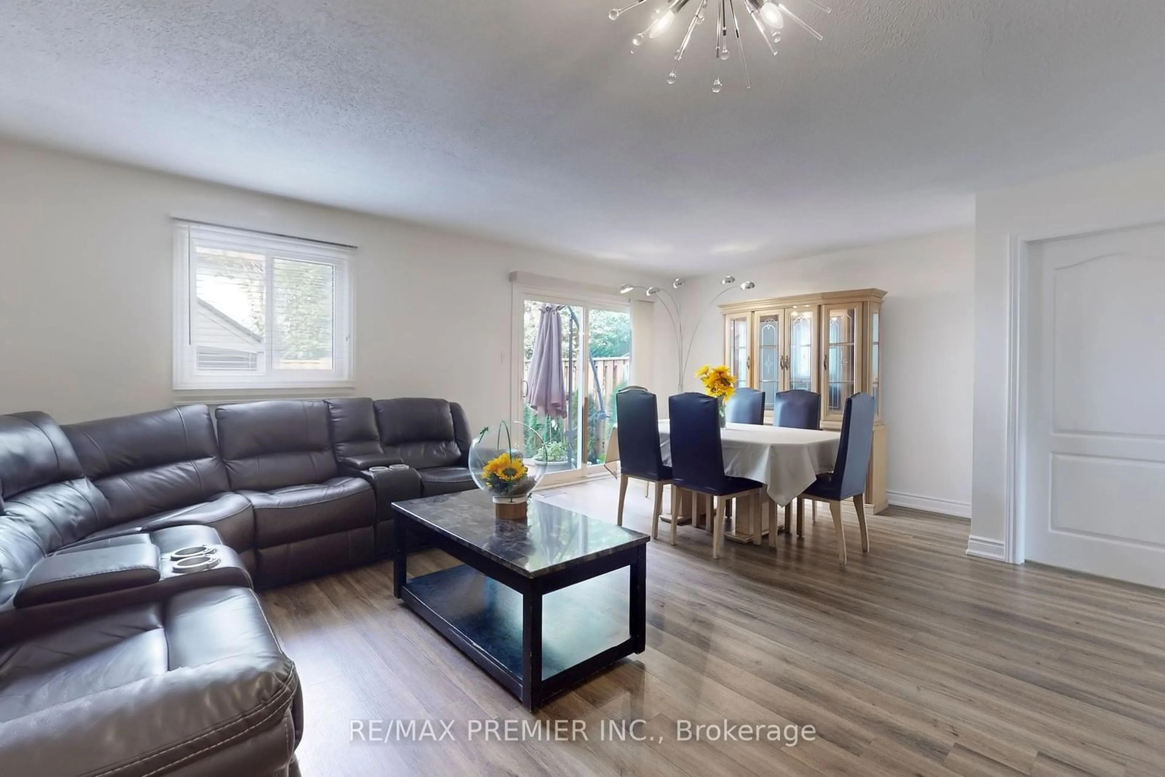 Living room for 45 Hansen Rd #21, Brampton Ontario L6V 3C5