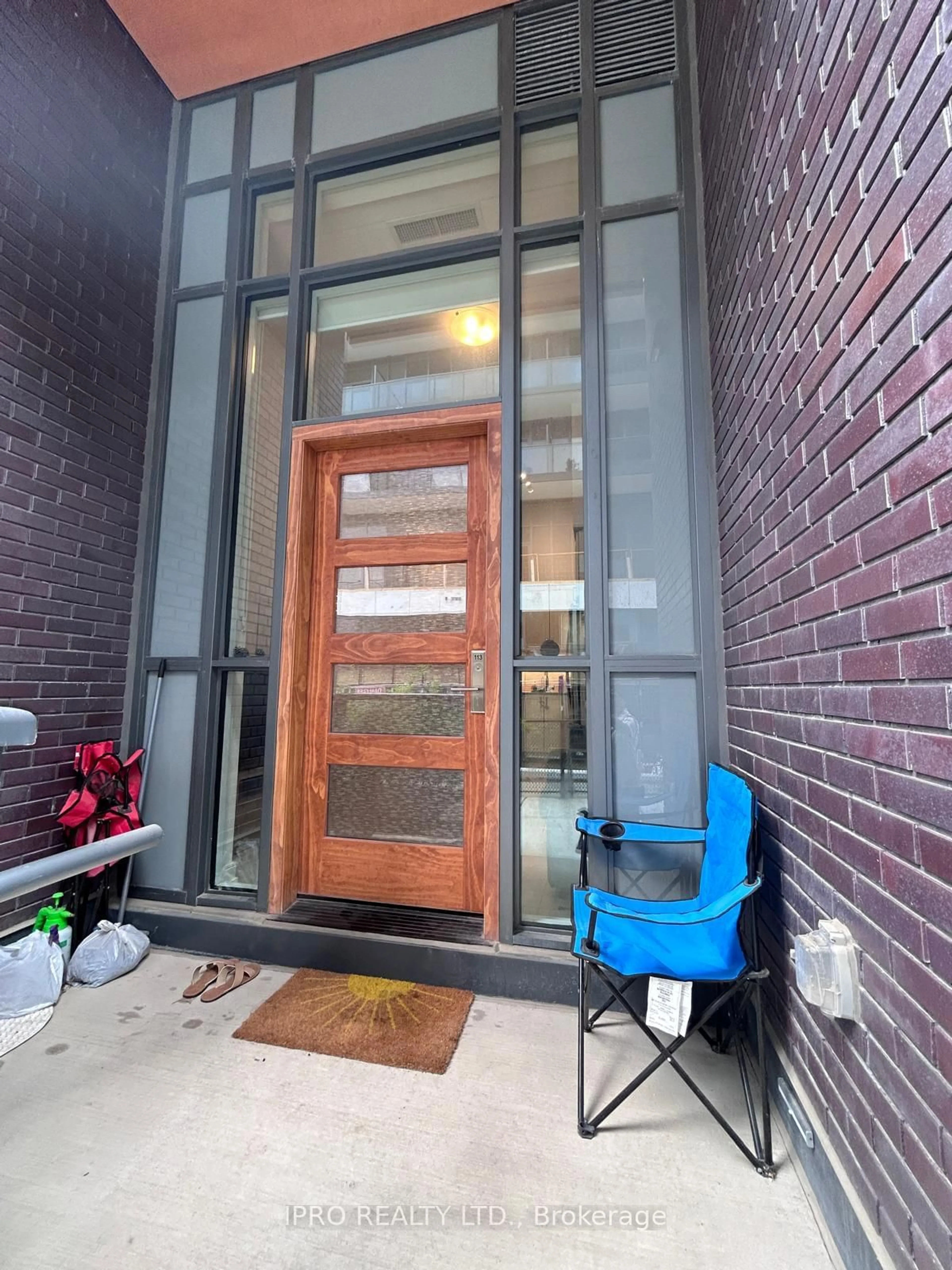 Indoor entryway for 8 Nahani Way #113, Mississauga Ontario L4Z 0C6