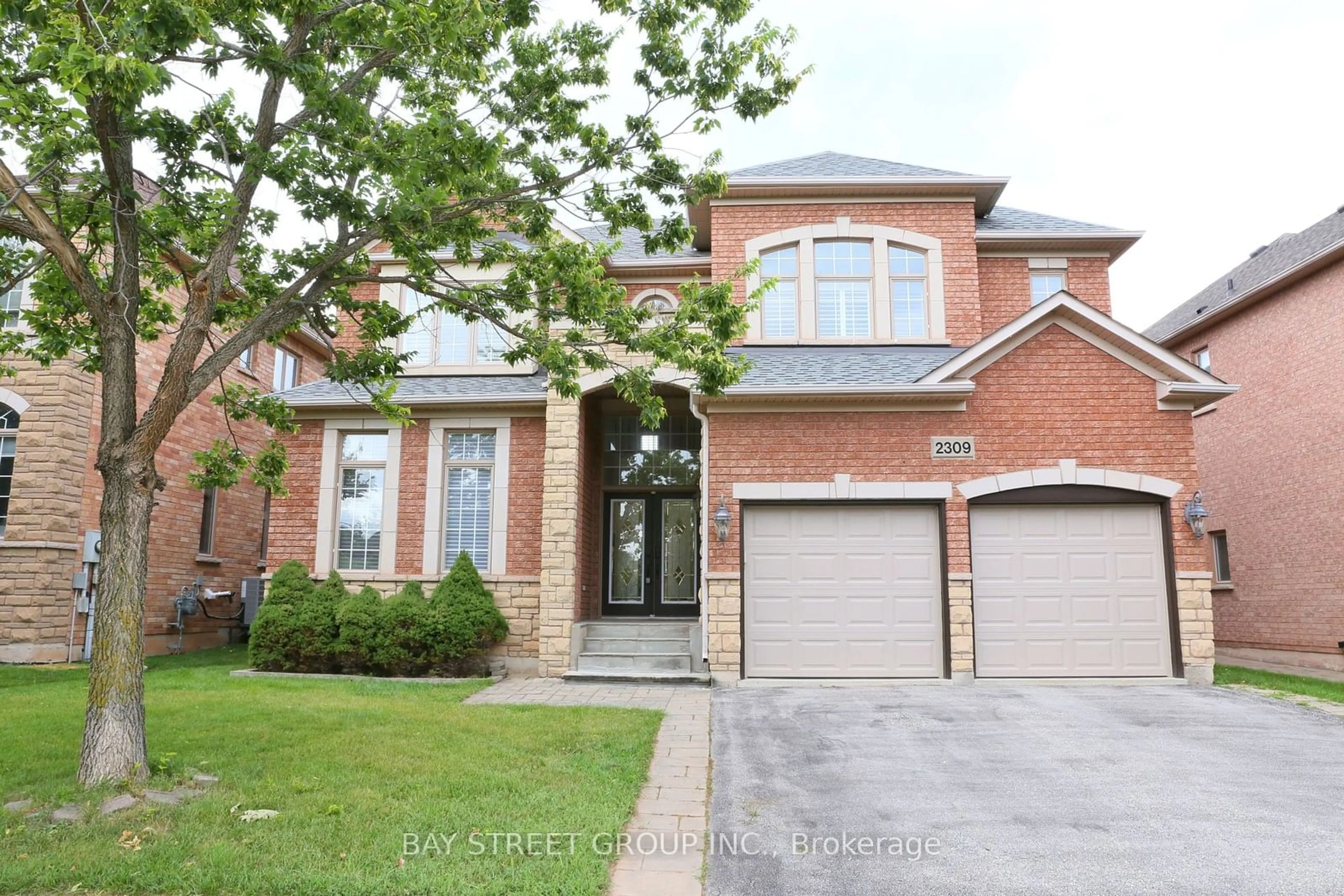 Home with brick exterior material for 2309 Coronation Dr, Oakville Ontario L6H 7N1