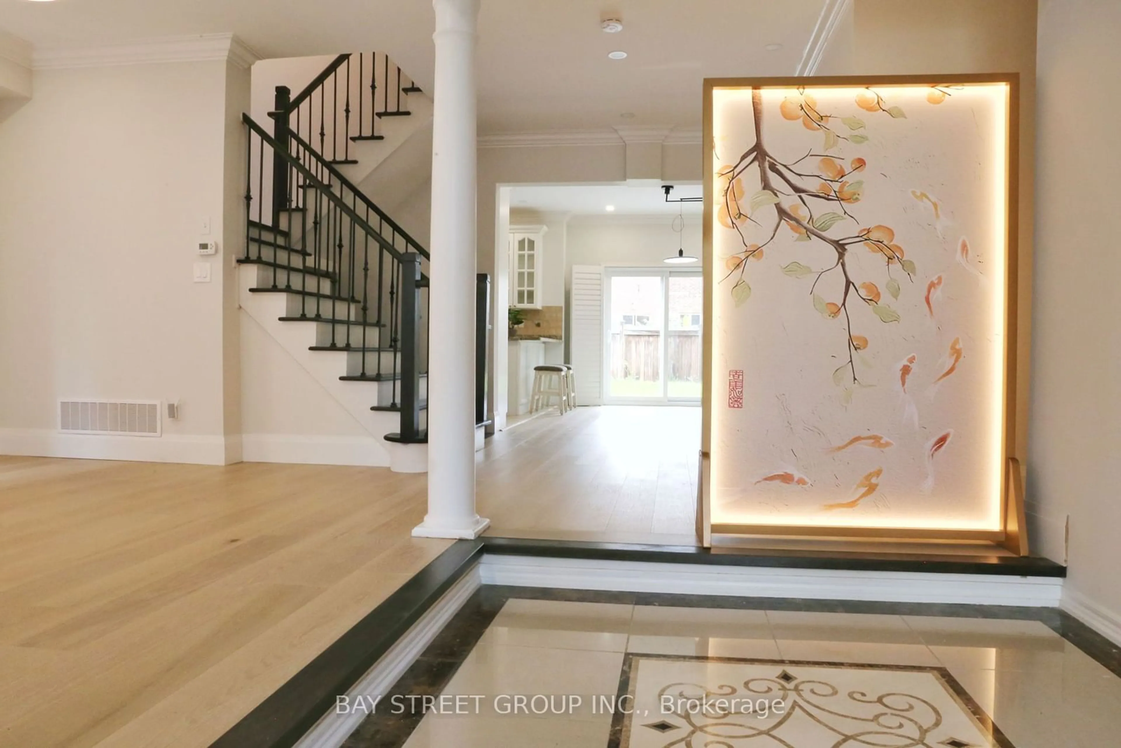 Indoor foyer for 2309 Coronation Dr, Oakville Ontario L6H 7N1