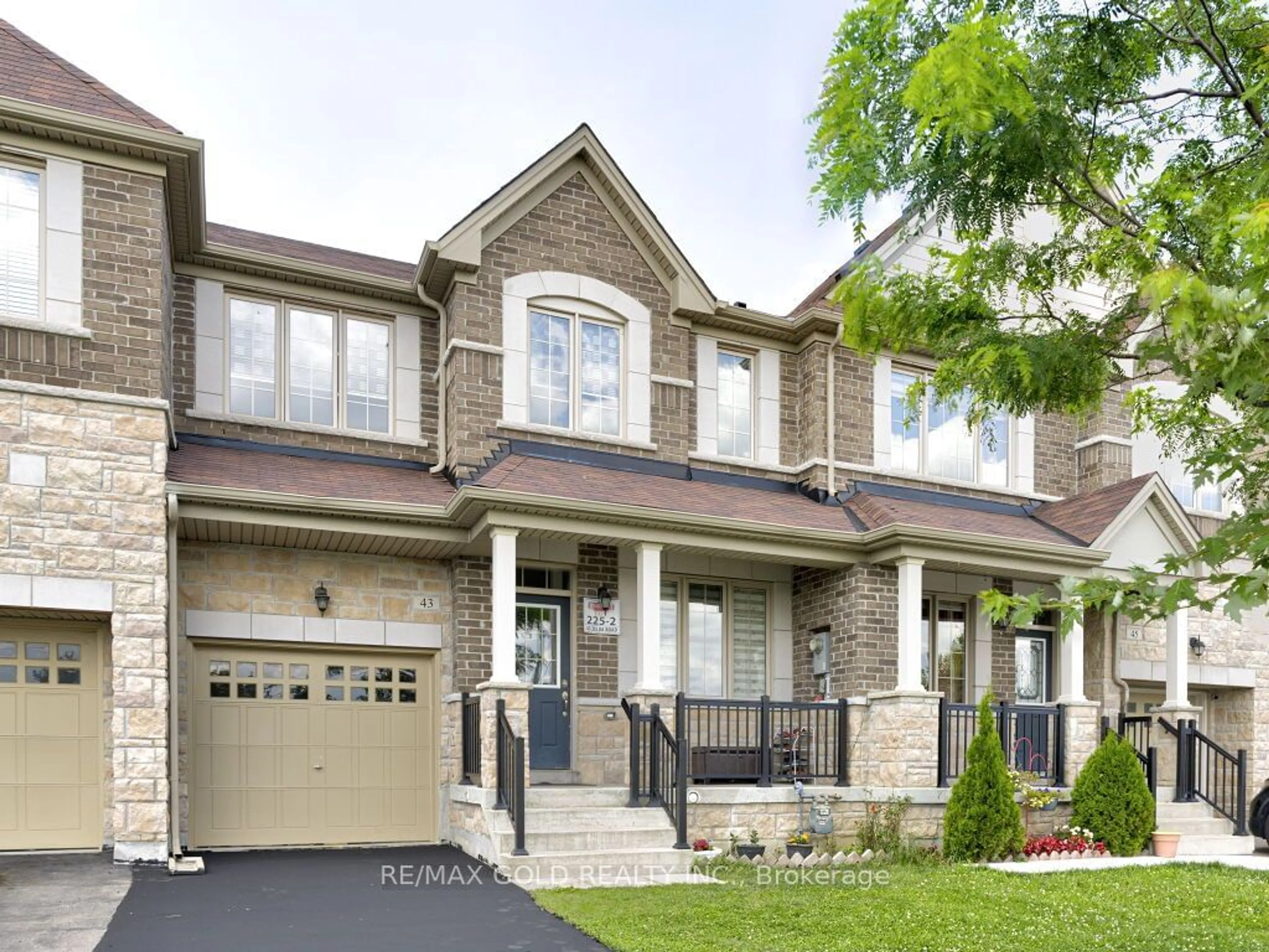 Home with brick exterior material for 43 Zelda Rd, Brampton Ontario L6R 0B6