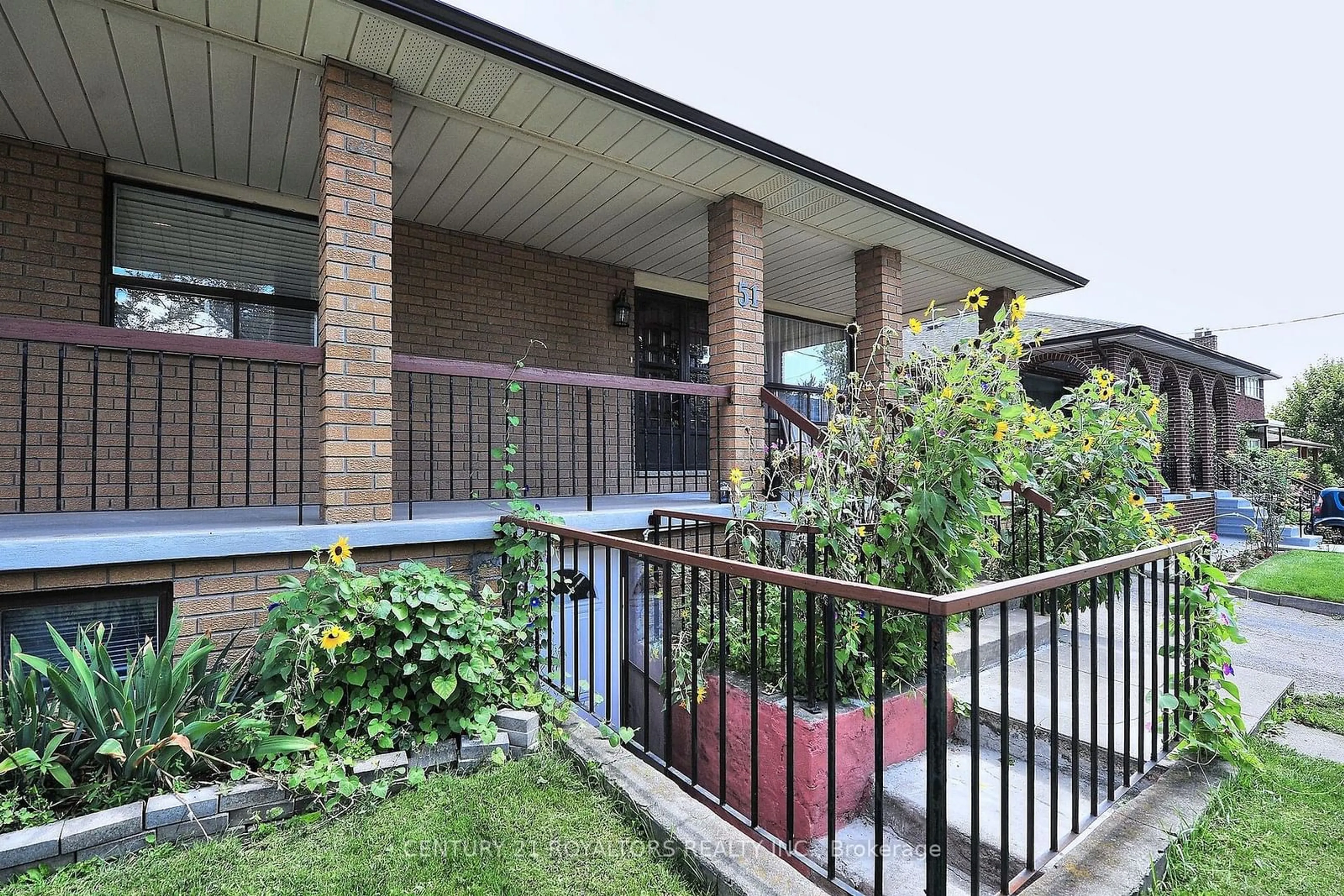 Patio for 51 Ridge Rd, Toronto Ontario M3M 1C6