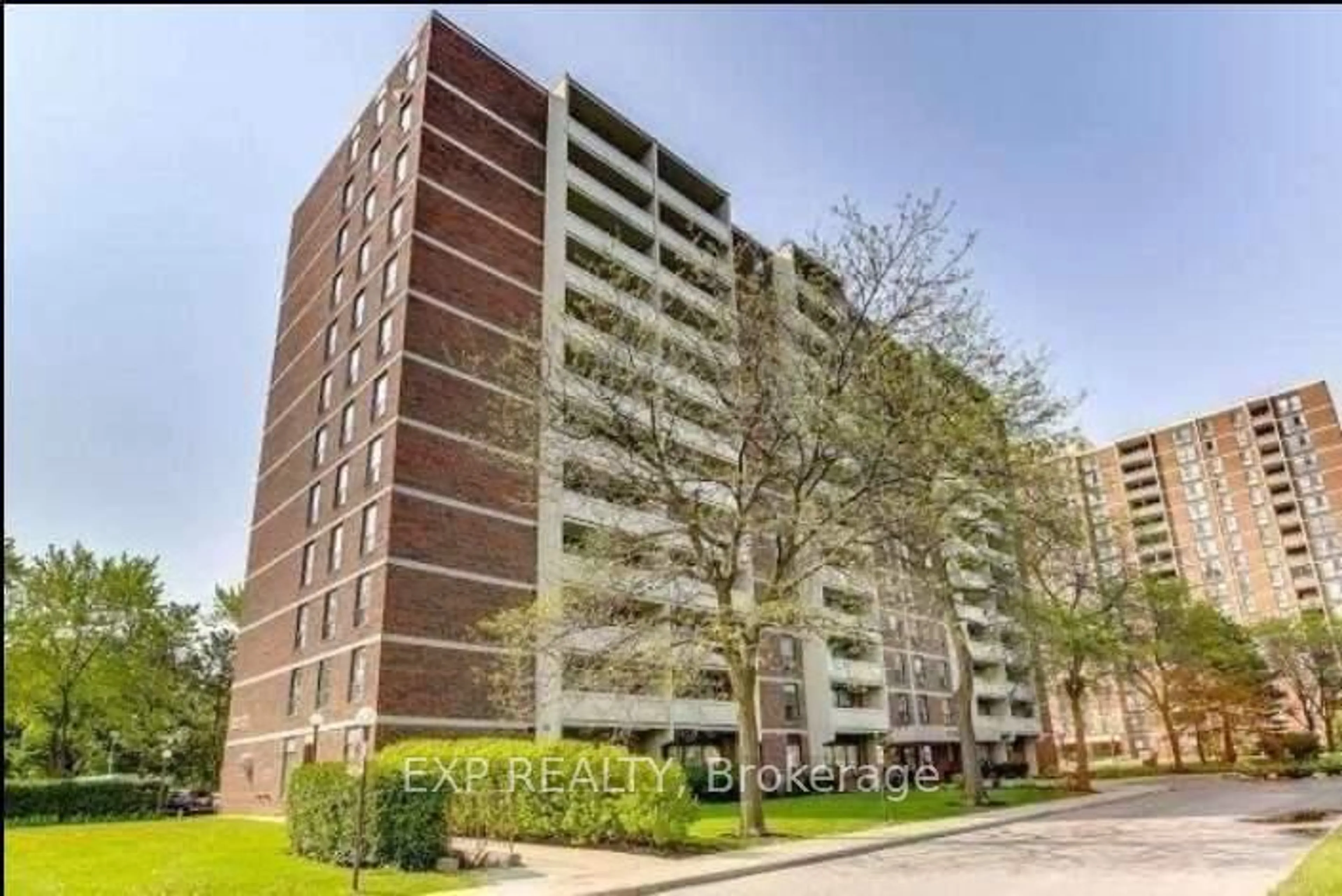 A pic from outside/outdoor area/front of a property/back of a property/a pic from drone, building for 3120 Kirwin Ave #407, Mississauga Ontario L5A 3R2