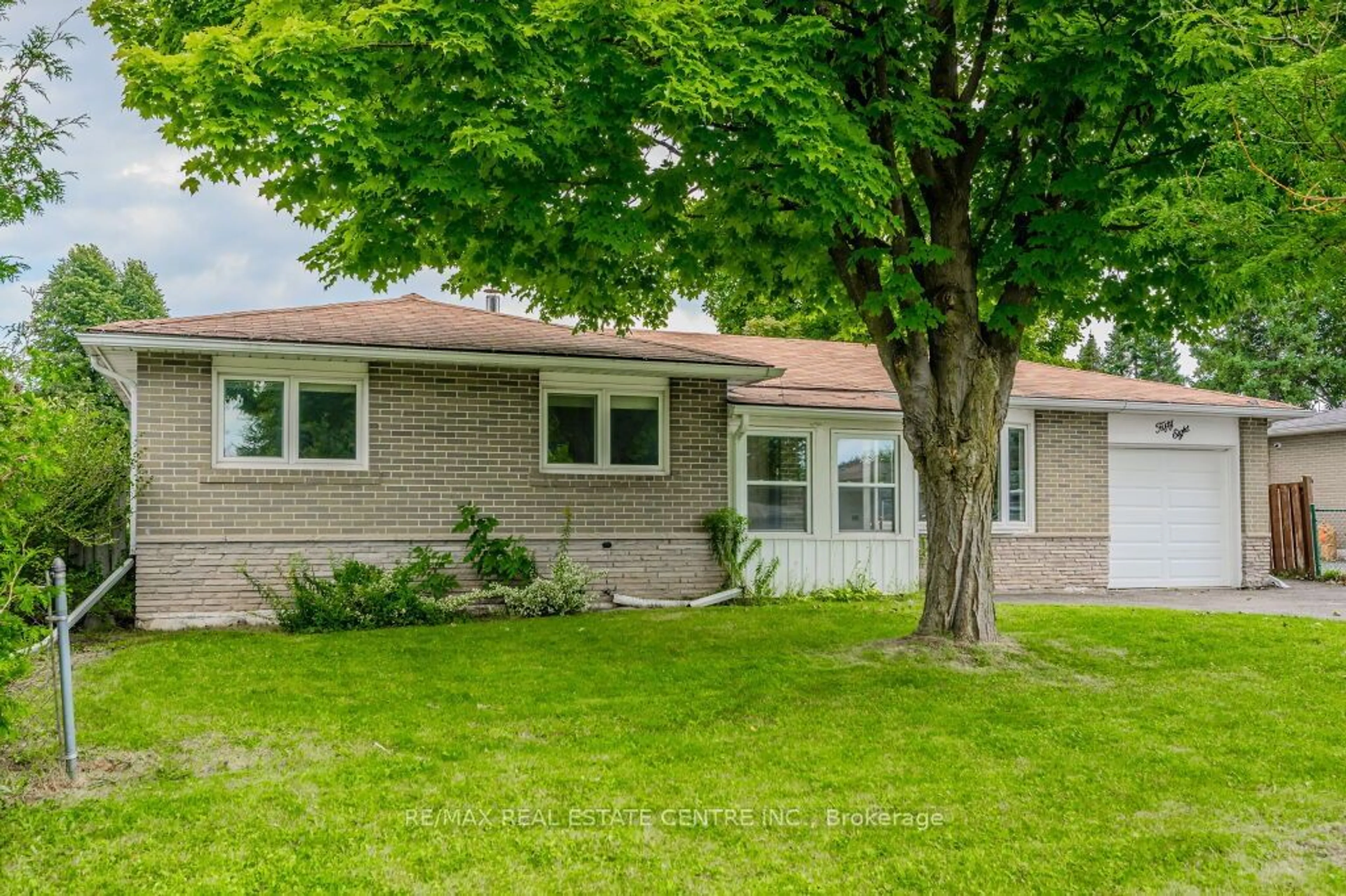 Frontside or backside of a home, cottage for 58 Parkview Dr, Orangeville Ontario L9W 1T3