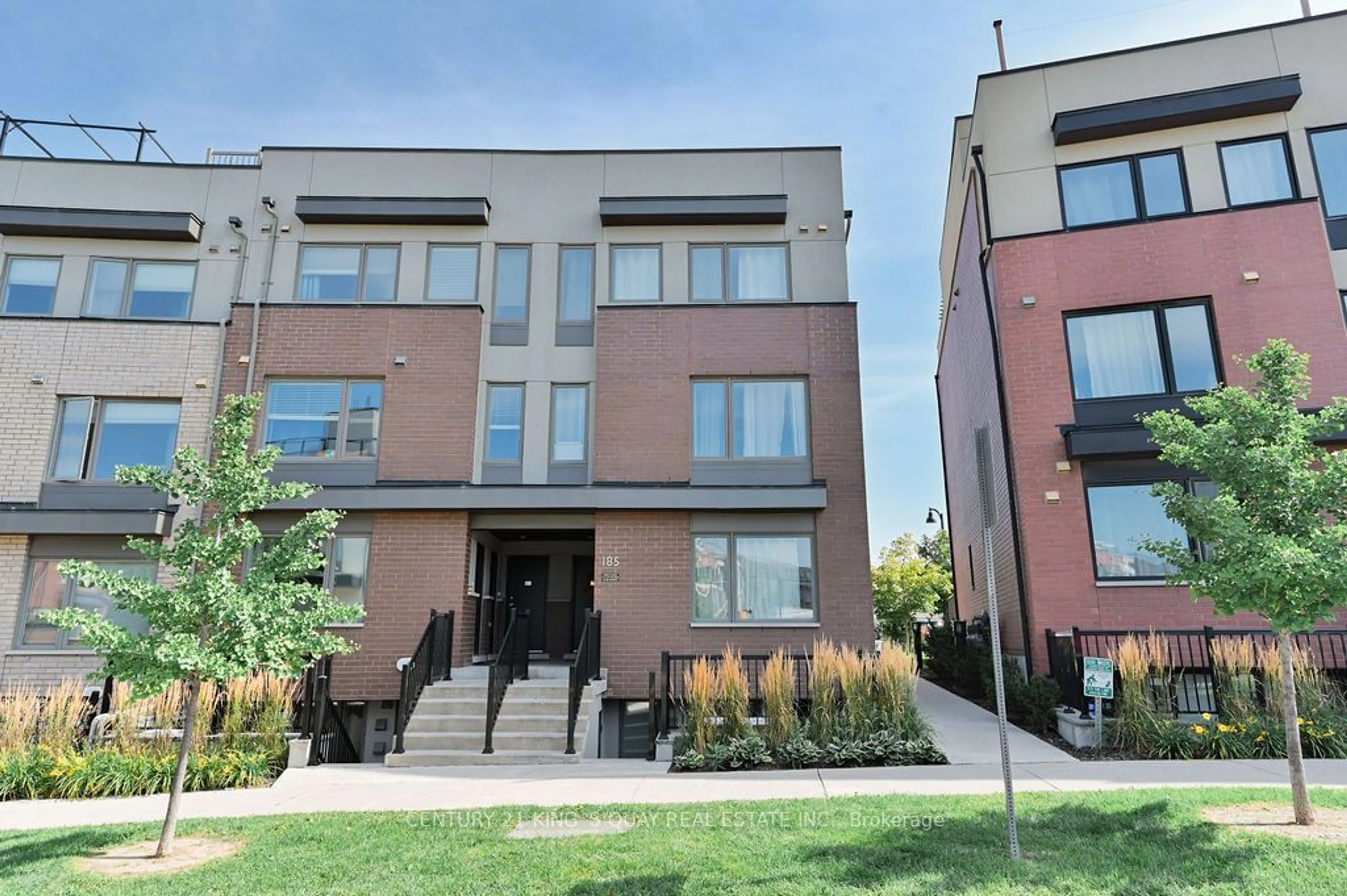 A pic from exterior of the house or condo for 185 William Duncan Rd #6, Toronto Ontario M3K 0B7