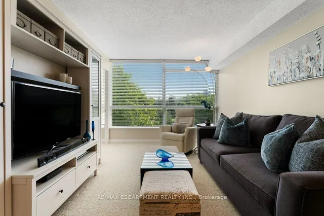 Additional property image - 1276 Maple Crossing Blvd Unit 310