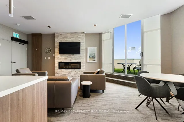 Additional property image - 1276 Maple Crossing Blvd Unit 310