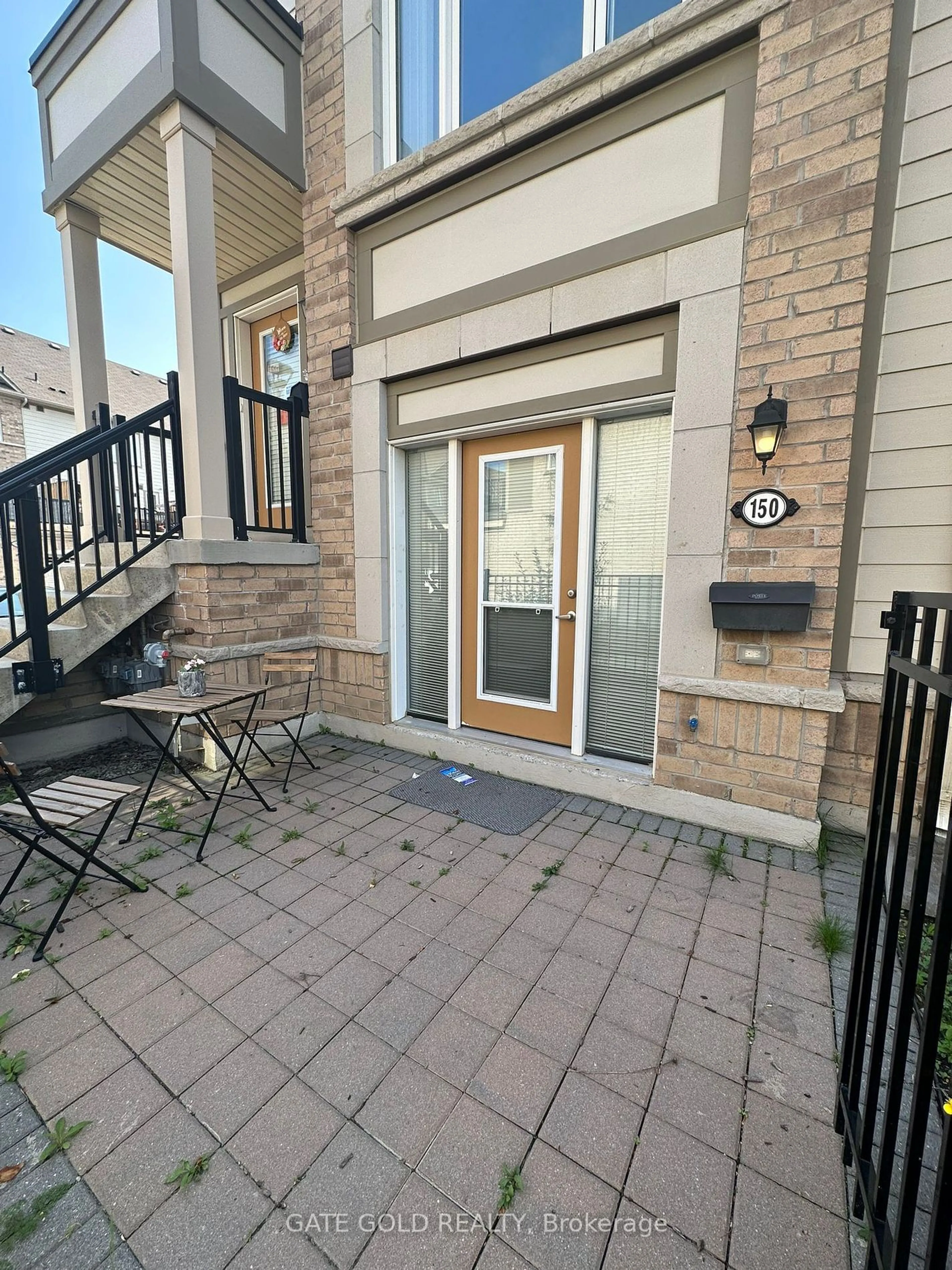 A pic from exterior of the house or condo for 150#1 Beckenrose Crt, Brampton Ontario L6Y 6G2