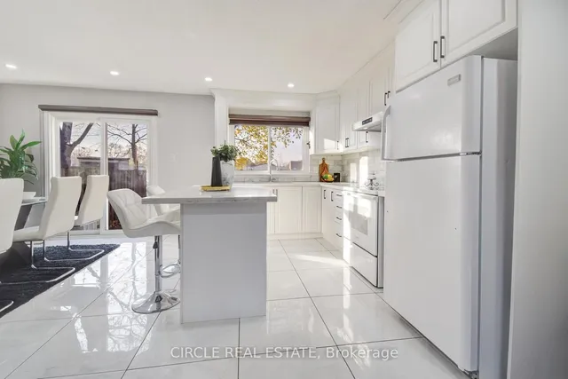 Additional property image - 900 Central Park Dr Unit 30