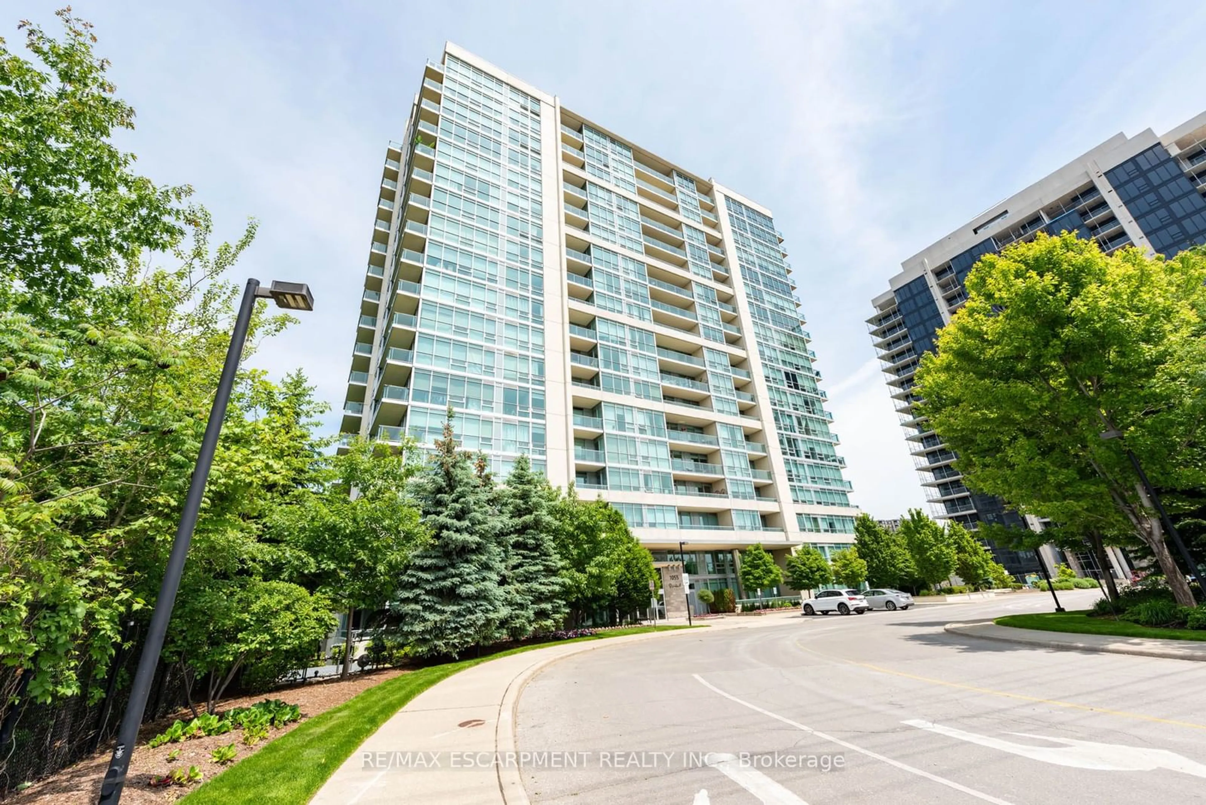 A pic from exterior of the house or condo for 1055 Southdown Rd #710, Mississauga Ontario L5J 0A3