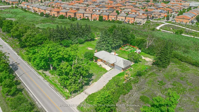 Additional property image - 9461 Creditview Rd