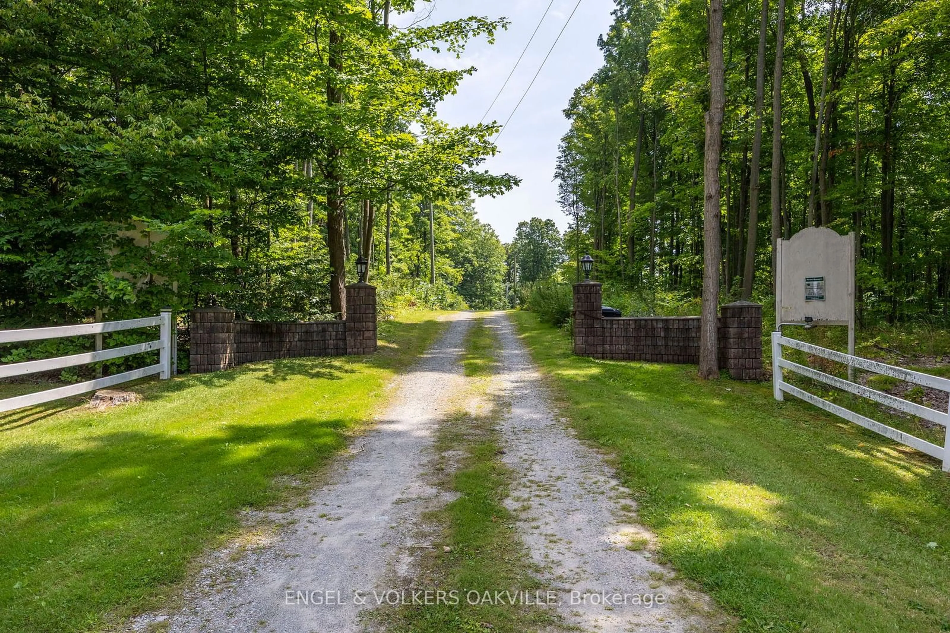 Street view for 10177 Old Church Rd, Caledon Ontario L7E 0R2