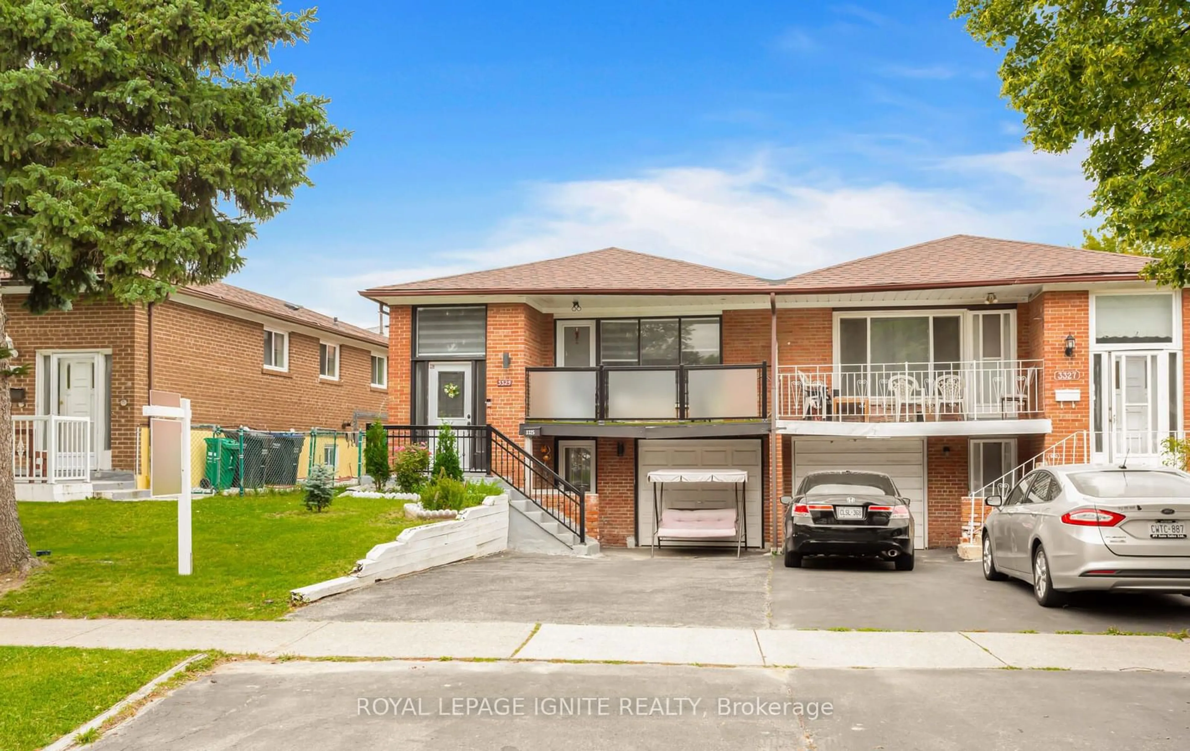 Frontside or backside of a home for 3325 Victory Cres, Mississauga Ontario L4T 1M2