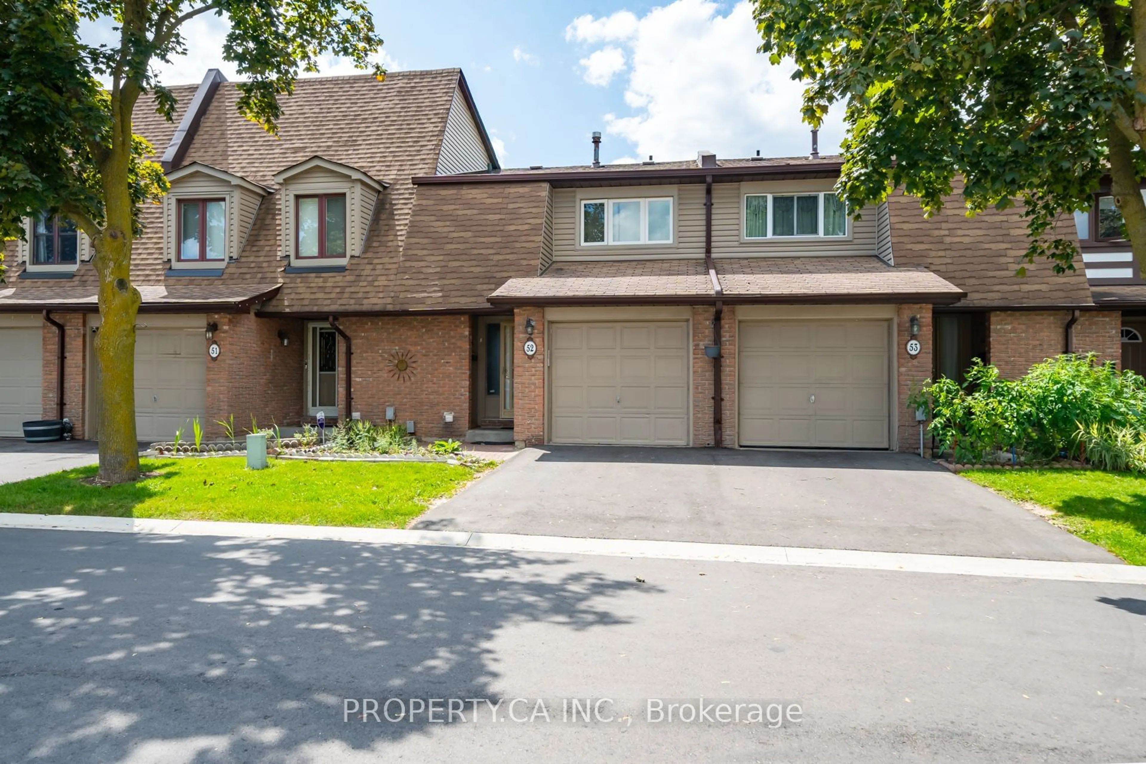 A pic from exterior of the house or condo for 52 Greenwich Circ, Brampton Ontario L6S 2E8