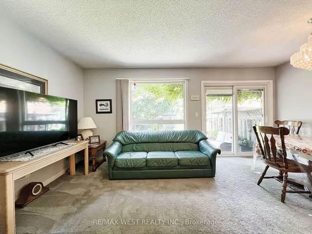Additional property image - 1249 Quest Circ