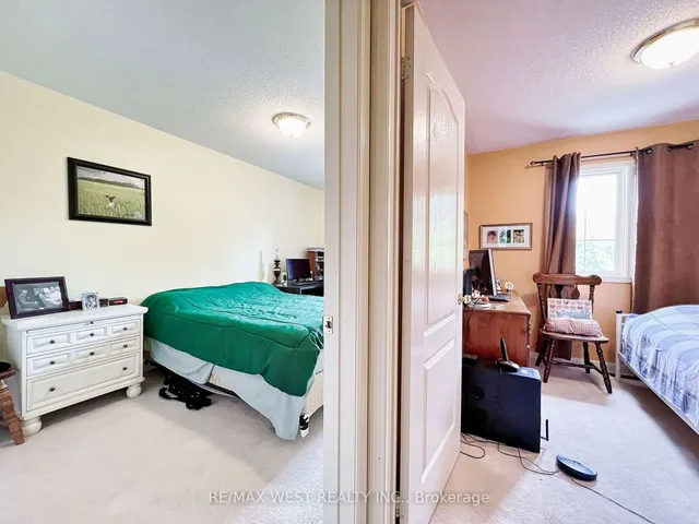 Additional property image - 1249 Quest Circ