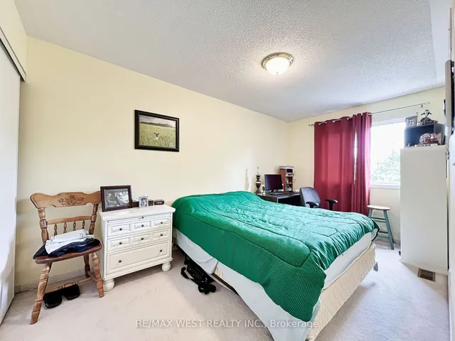 Additional property image - 1249 Quest Circ