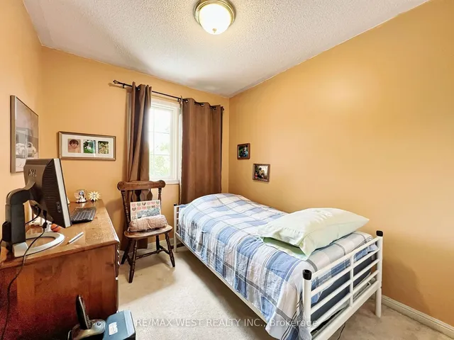 Additional property image - 1249 Quest Circ