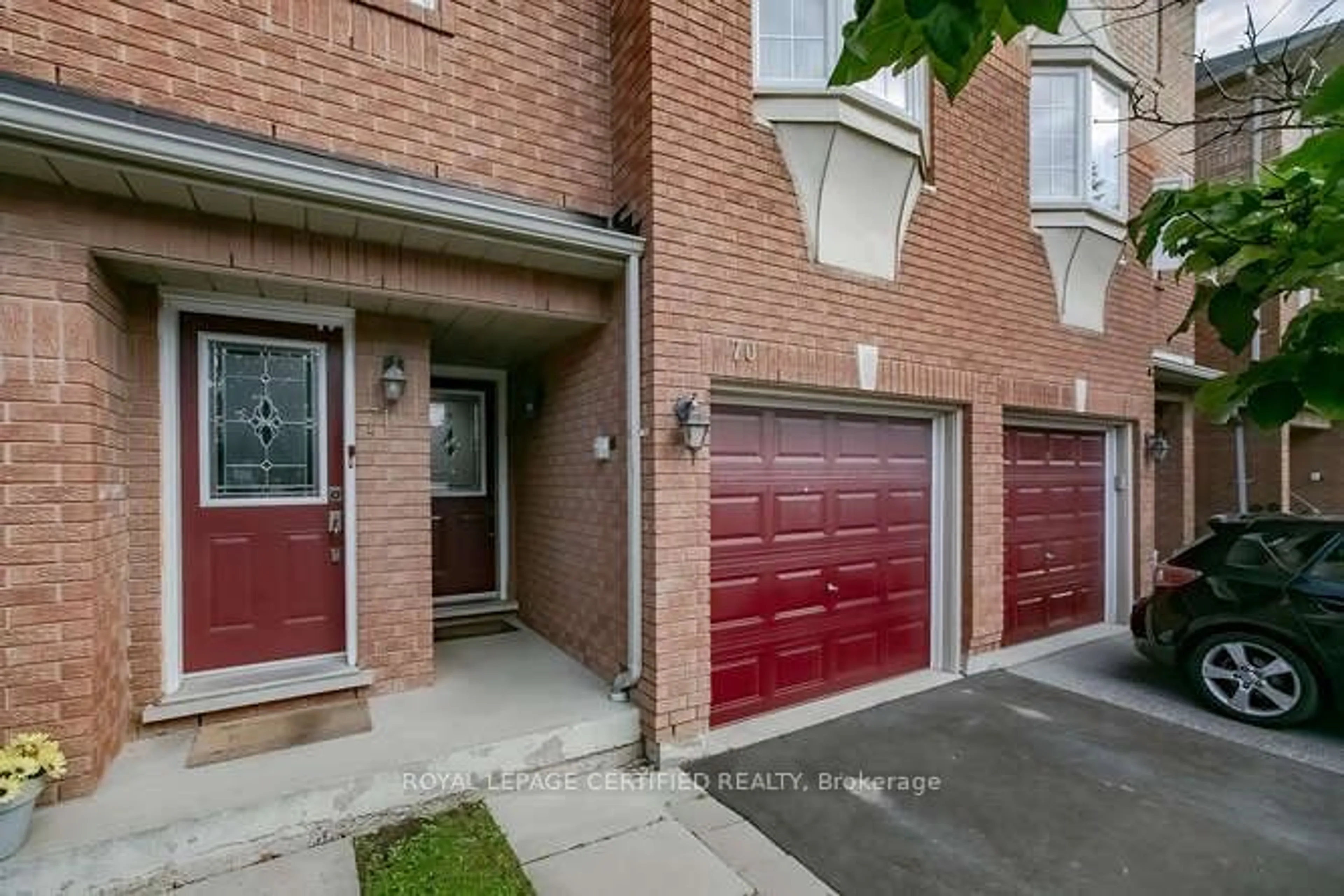 A pic from exterior of the house or condo for 6950 Tenth Line #70, Mississauga Ontario L5N 6Y1