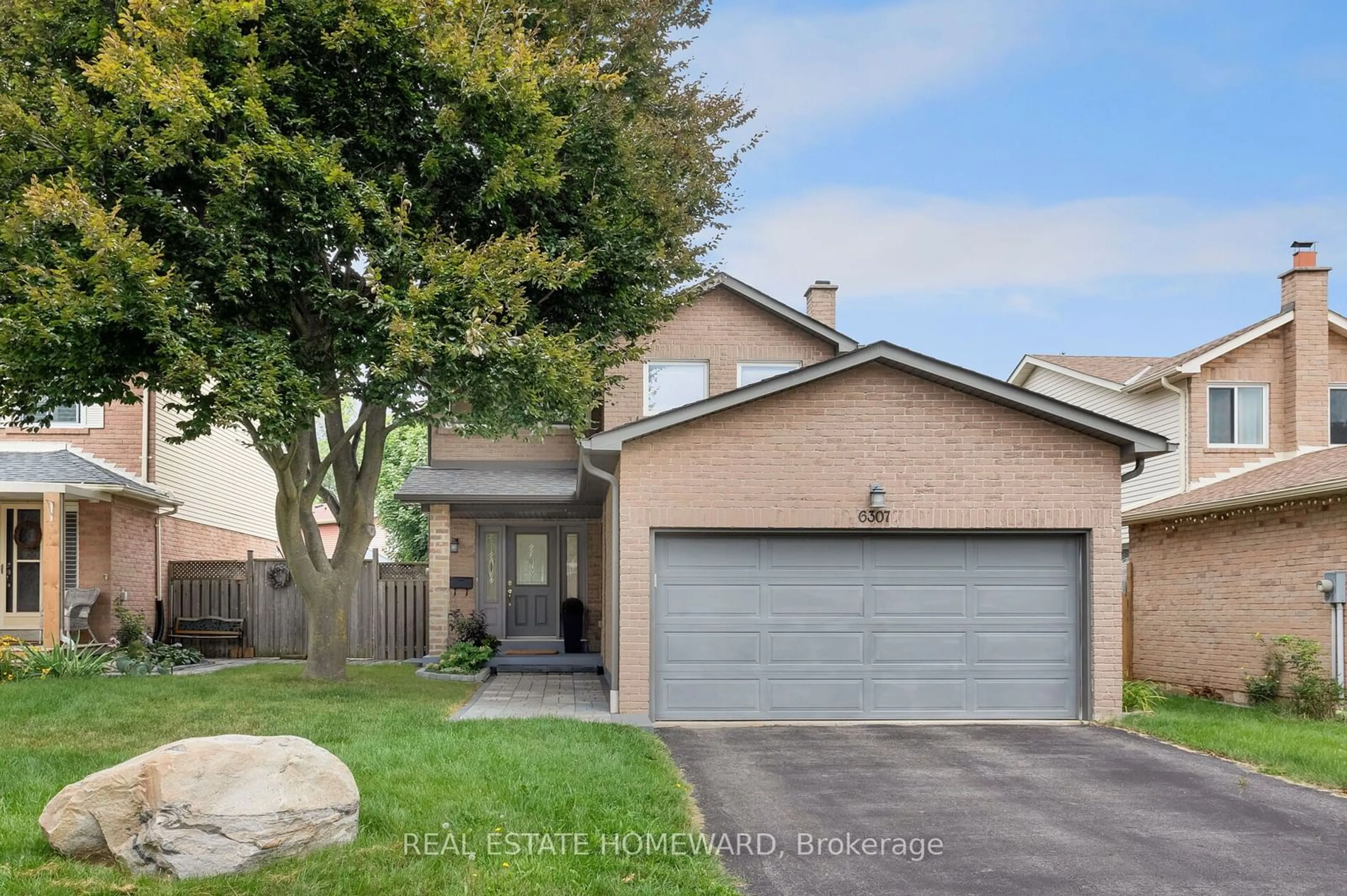 Frontside or backside of a home for 6307 Edenwood Dr, Mississauga Ontario L5N 3B6