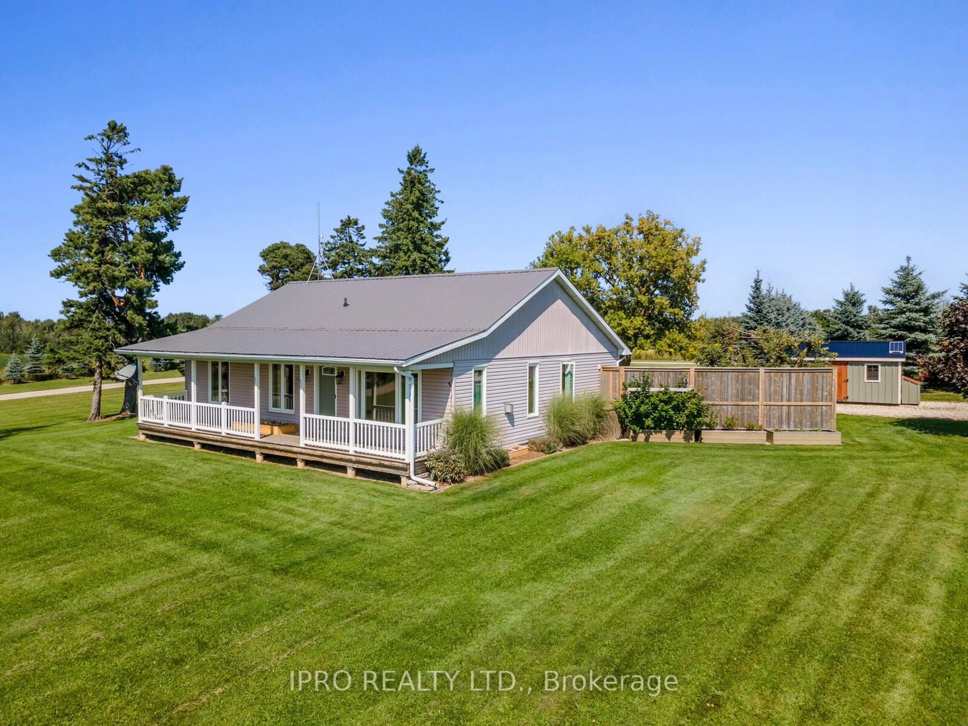 A pic from outside/outdoor area/front of a property/back of a property/a pic from drone, unknown for 19479 Hurontario St, Caledon Ontario L7K 1X4